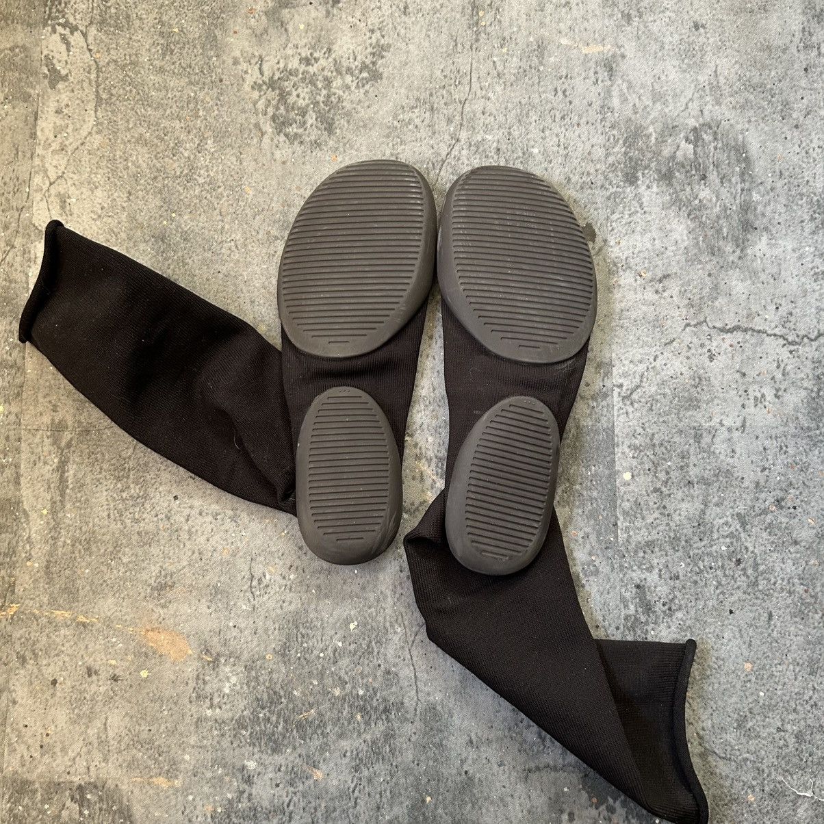 Yeezy Kanye West Yeezy Pods Size 3 Size US 12 / EU 45 - 3 Thumbnail