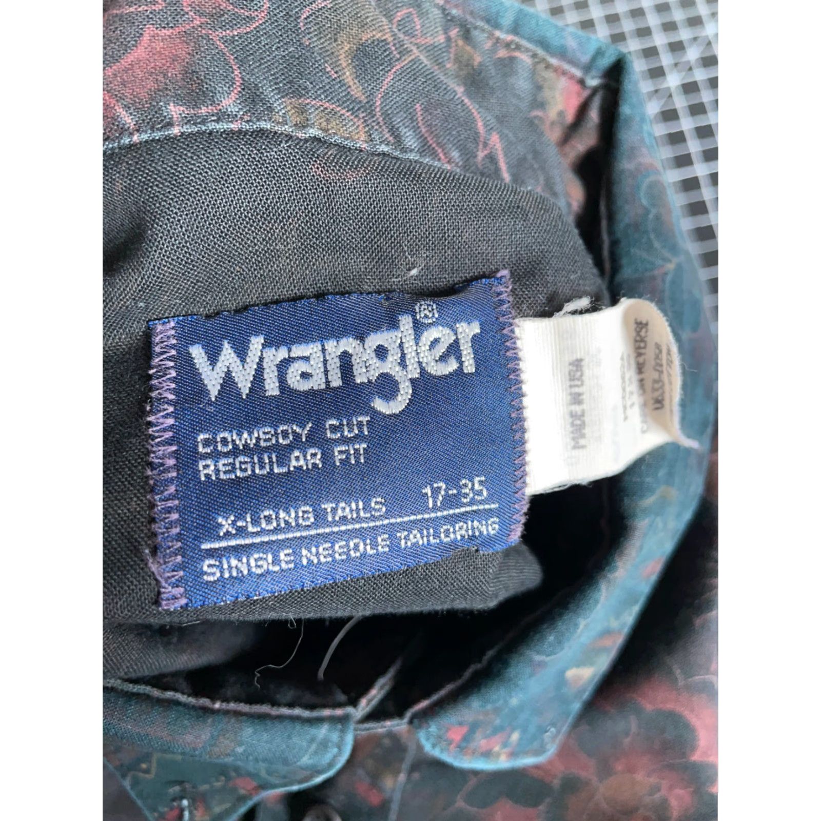 Wrangler VINTAGE Wrangler Cowboy Cut Shirt Men XL Black Floral 90s Western USA Made Cotton Twill Button-Down 17-35 (Adult) Mens Size US XL / EU 56 / 4 - 3 Thumbnail