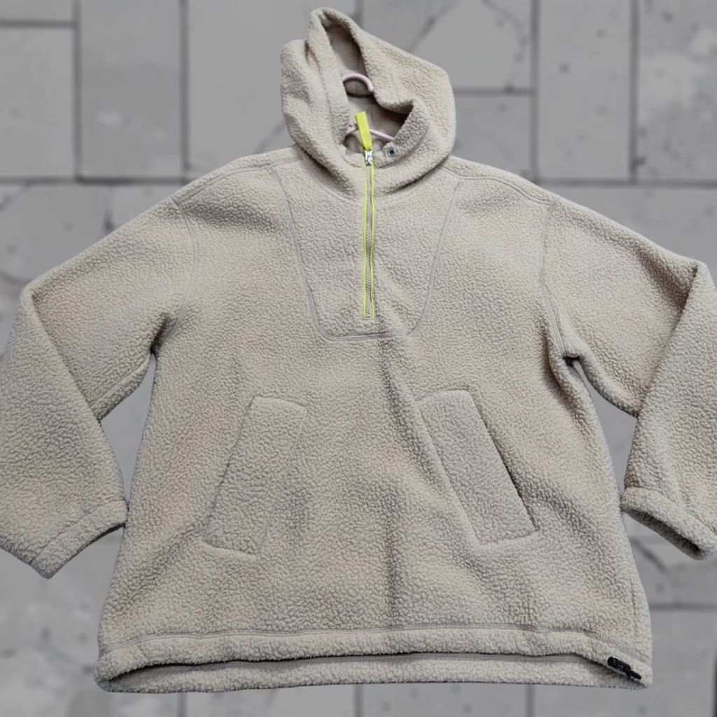 Everlane Everlane Hoodie Small Beige Fleece Teddy Renew Pullover Women S Long Sleeve Activewear Polyester Blend 90s? Size S / US 4 / IT 40 - 1 Thumbnail