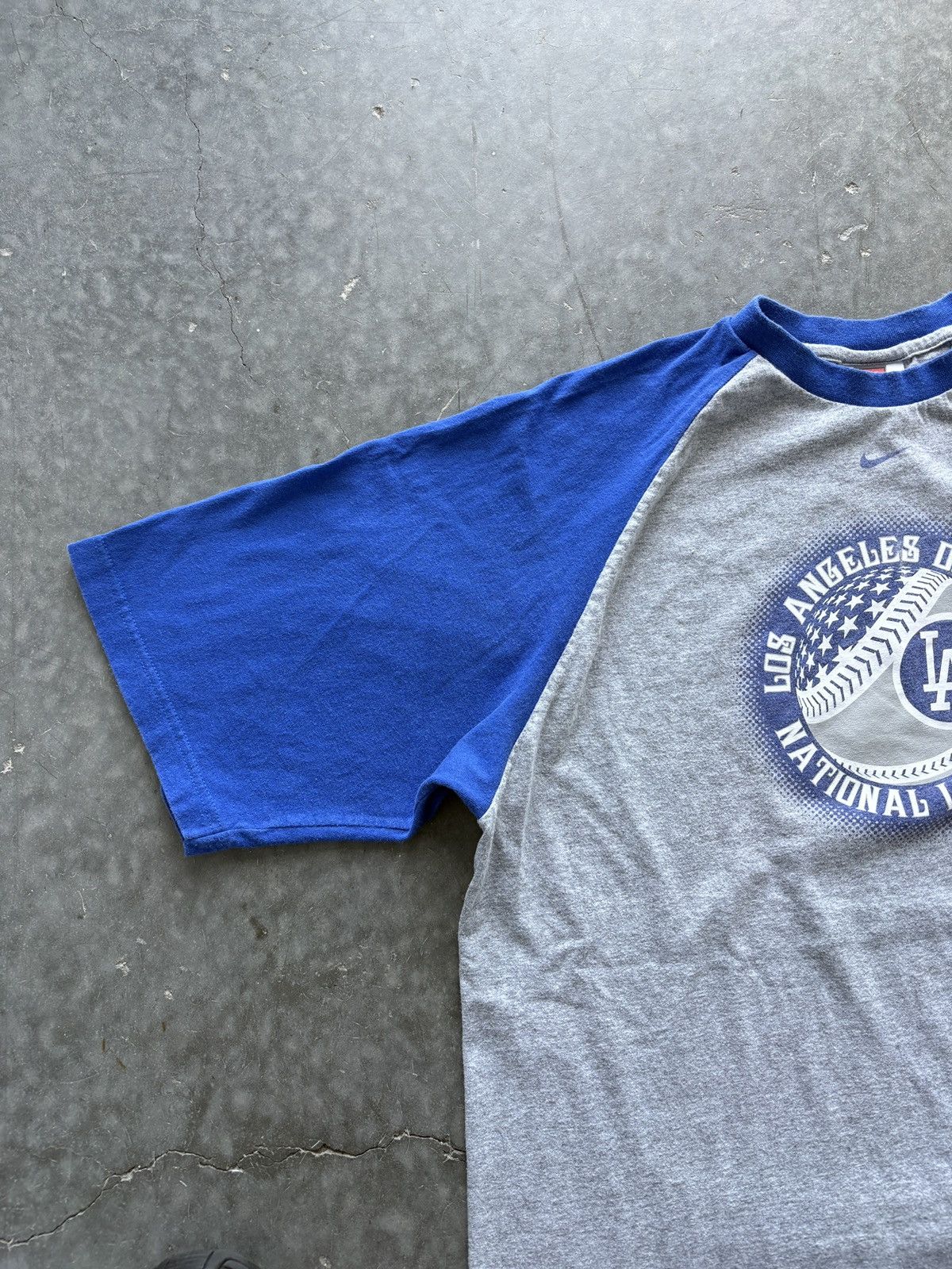 Nike Vintage Y2K Nike LA Dodgers Graphic Tee Raglan Size US XL / EU 56 / 4 - 3 Thumbnail
