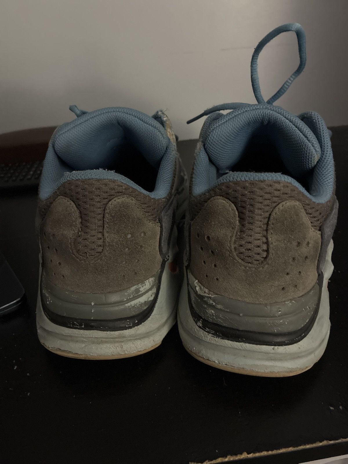 Yeezy Yeezy Carbon blue 700s Size US 10.5 / EU 43-44 - 6 Thumbnail