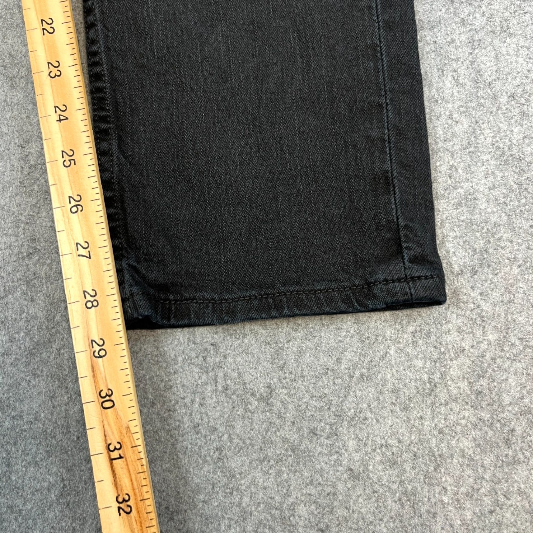 Levi's Levi's 511 Jeans Slim Tapered 31 30 Black Dark Wash Denim Zip Fly Mens Regular Stretch 5-Pocket Size US 31 - 4 Thumbnail