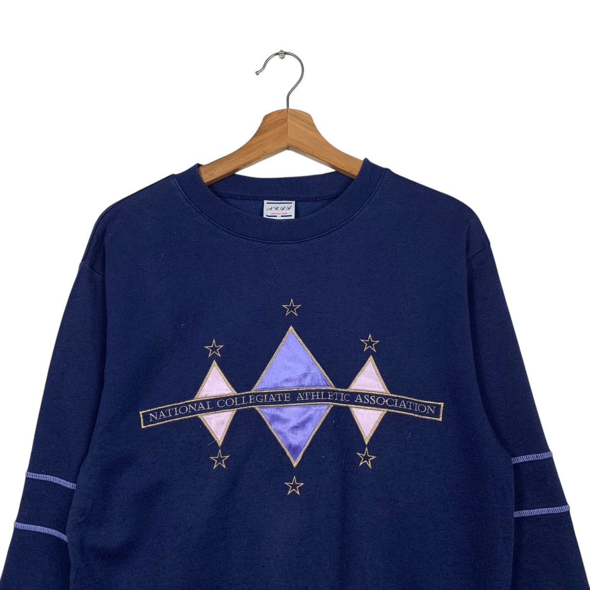 Japanese Brand NCAA Big Logo Crewneck Sweatshirt #1779-C79 Size L / US 10 / IT 46 - 2 Thumbnail