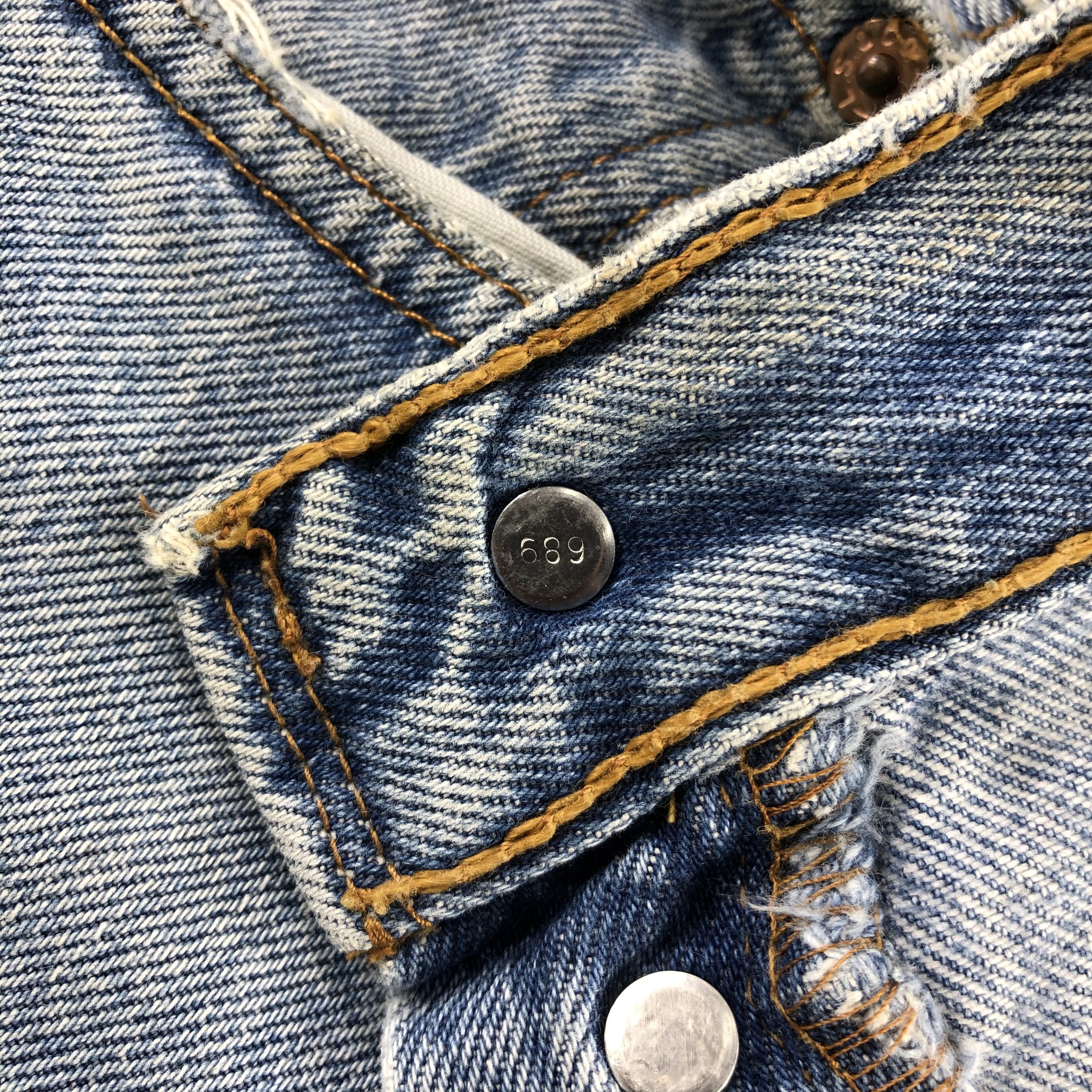 Levi's 90s Vintage Blue Wash Levis 501 Jeans-JM3028 Size US 32 / EU 48 - 14 Thumbnail