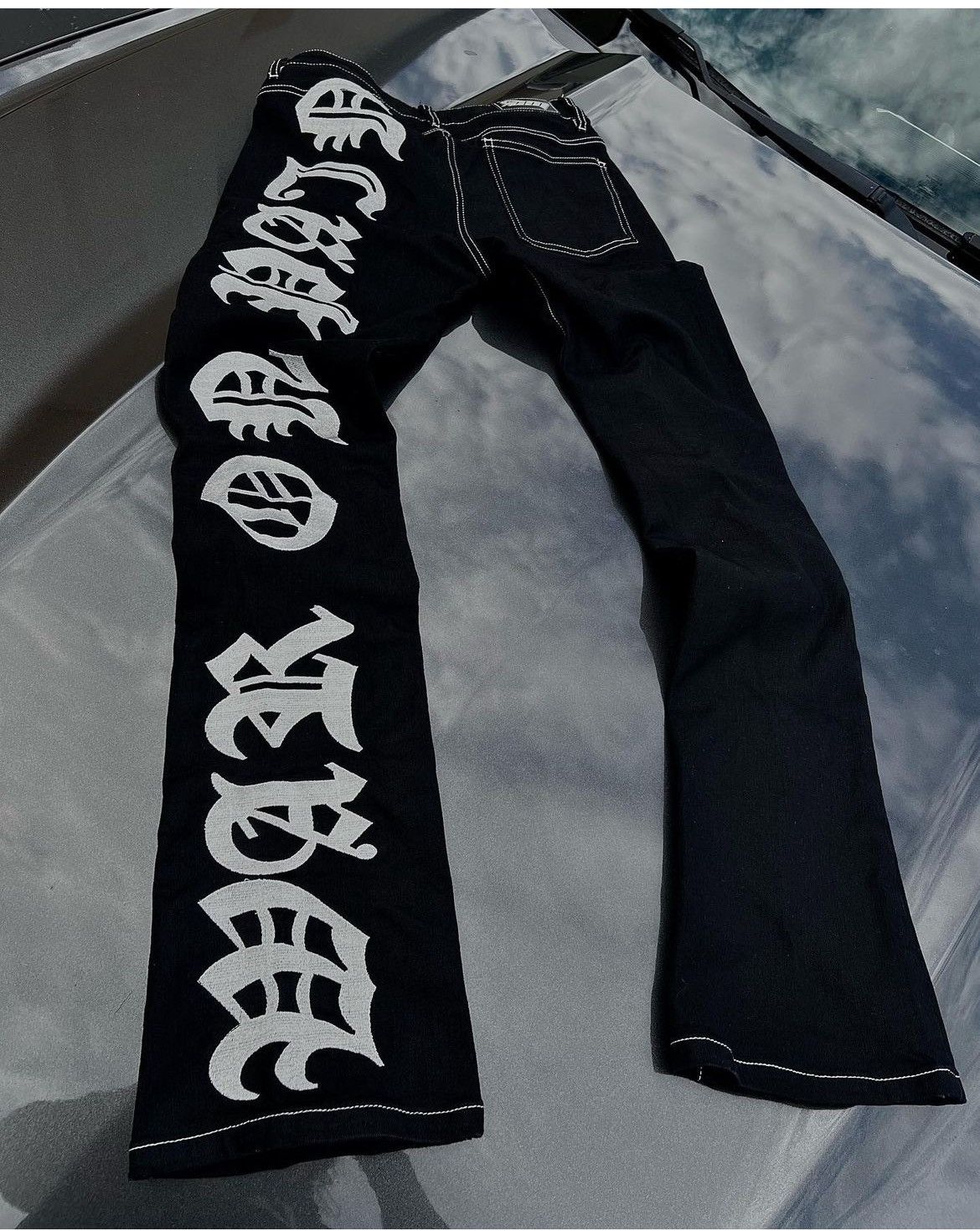 Japanese Brand Concrete Mansions “WAR ON PAIN” Wax Denim Size US 36 / EU 52 - 1 Thumbnail