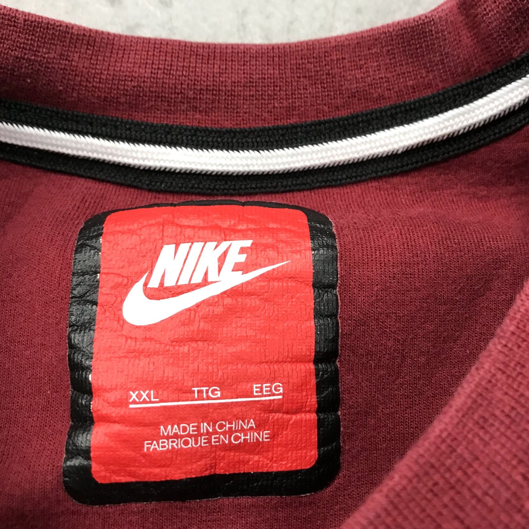 Nike Nike Sweatshirt Mens 2XL Black Red Fleece Crewneck Pullover Swoosh Logo Sportswear Nike Shoes? Size US XXL / EU 58 / 5 - 3 Thumbnail