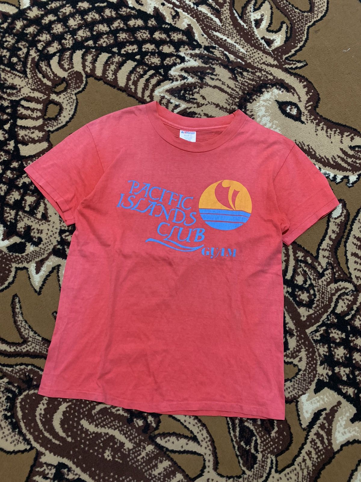 Vintage Vintage Hawai Tshirt Pacific Island Club Guam Size US L / EU 52-54 / 3 - 1 Thumbnail