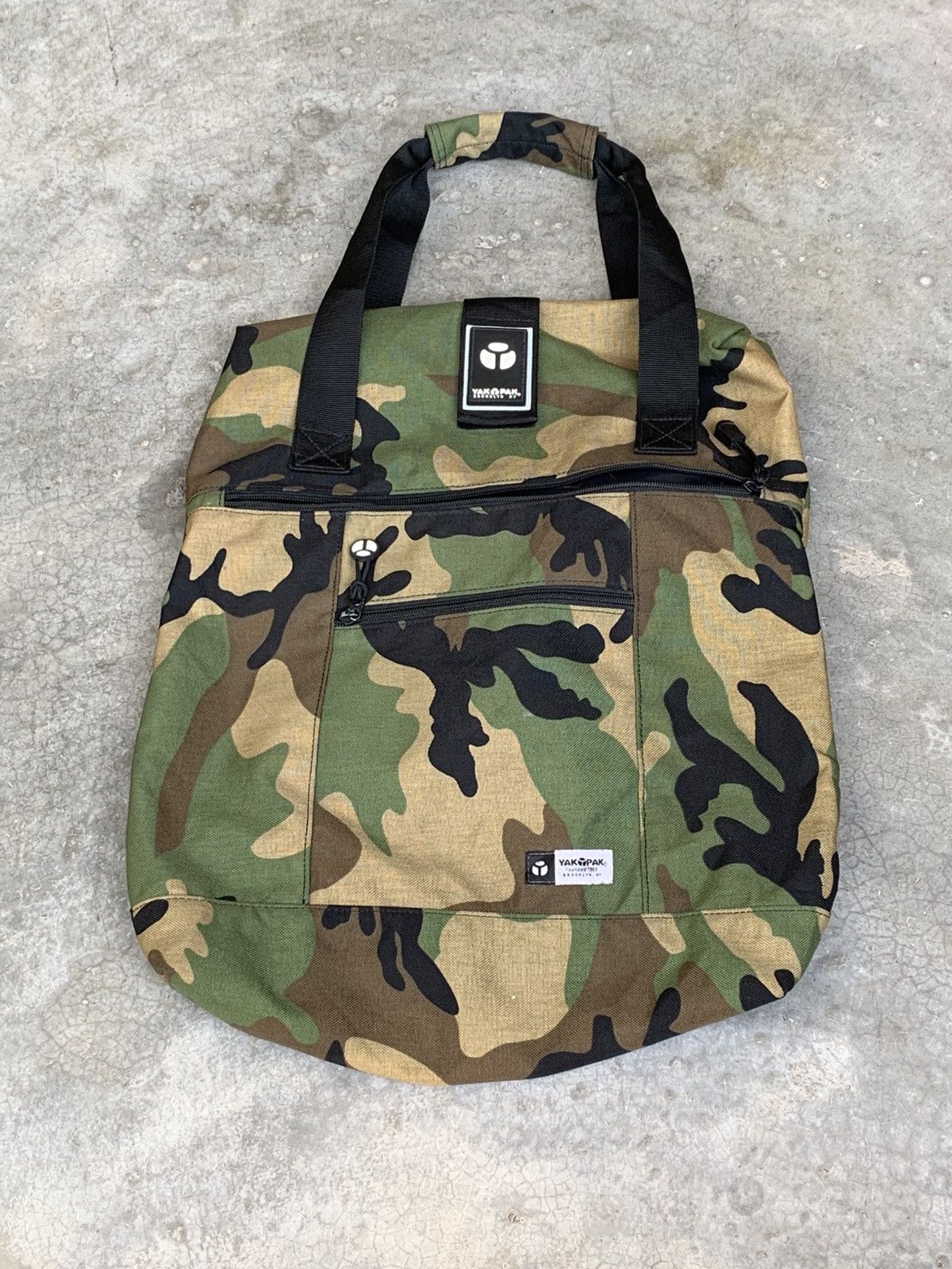 Vexed Generation YakPak Camoflauge 2 in 1 Tote + Bagpack Size ONE SIZE - 9 Thumbnail