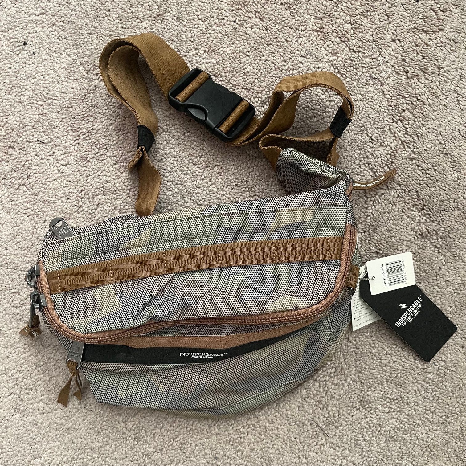 Other INDISPENSABLE Japan Attach Belt Cross Bag Size ONE SIZE - 1 Thumbnail