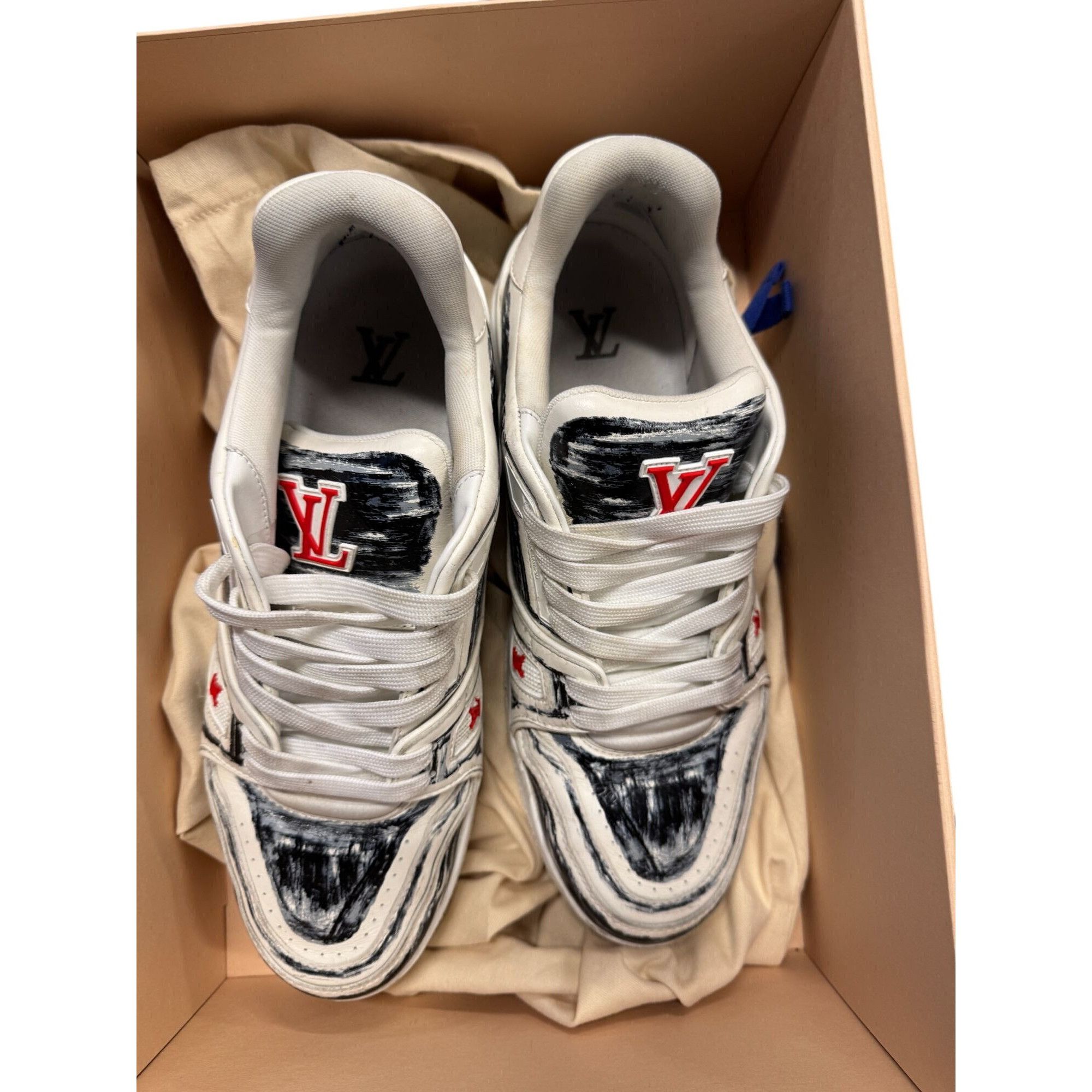 Louis Vuitton Louis Vuitton Mens White & Black Distressed Sneakers Size 9. Size US 9.5 / EU 42-43 - 3 Thumbnail