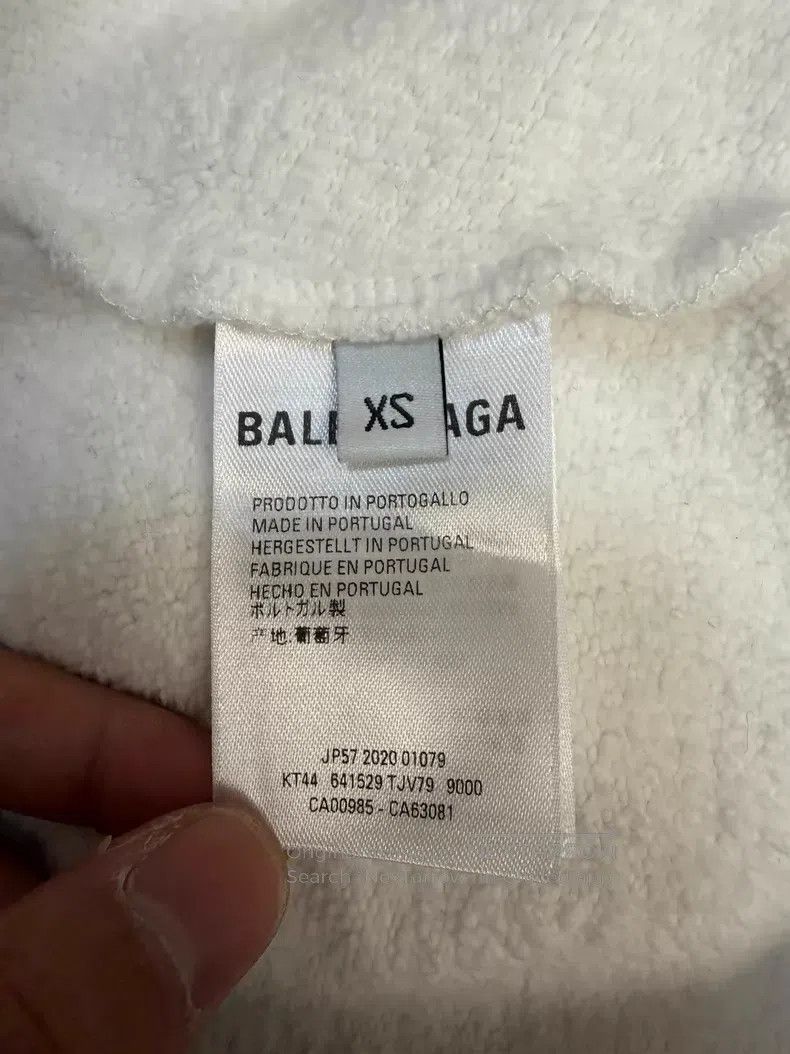 Balenciaga Balenciaga Evil Eye Sanskrit Hoodie in White Size US XS / EU 42 / 0 - 4 Thumbnail
