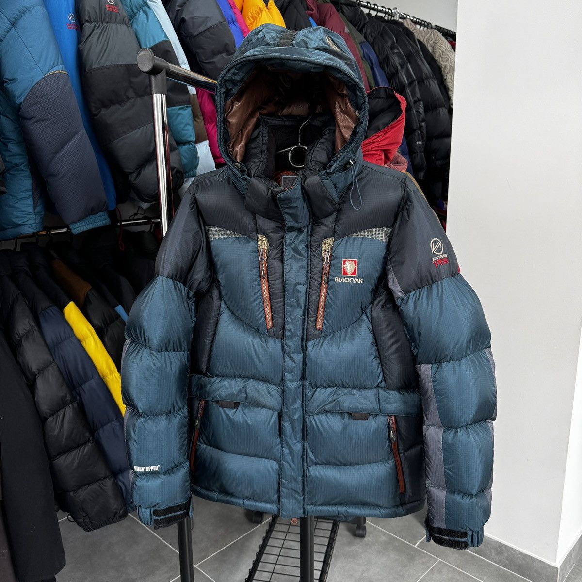 BLACKYAK Black Yak Namaste Extreme Peak Puffer Down Jacket Gorpcore Size US S / EU 44-46 / 1 - 3 Thumbnail