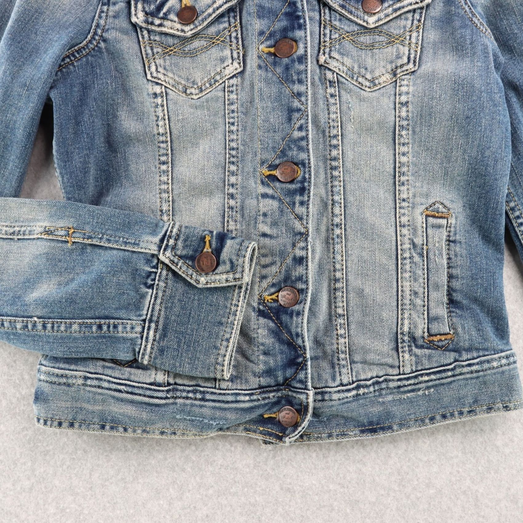 Abercrombie & Fitch VINTAGE Abercrombie and Fitch WOMENS Small Denim Jacket Distressed Size S / US 4 / IT 40 - 6 Thumbnail