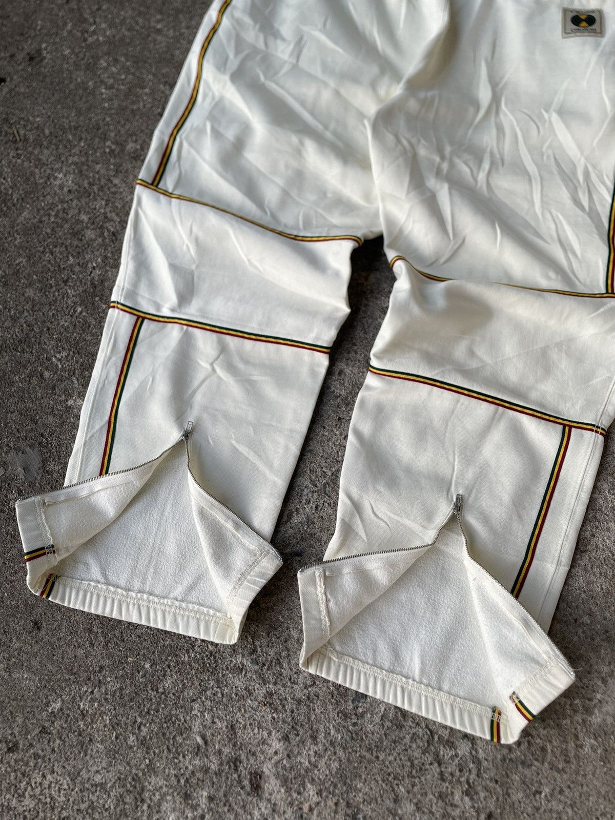 Cross Colours × Vintage VINTAGE CROSS COLOURS TRACKPANTS HIP HOP Size US 37 - 9 Thumbnail
