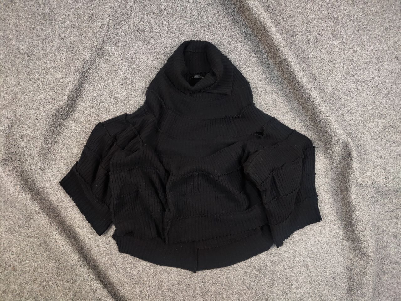 Yohji Yamamoto Vintage 90s Y's Yohji Yamamoto Knit Poncho Oversized Sweater Size M / US 6-8 / IT 42-44 - 1 Thumbnail