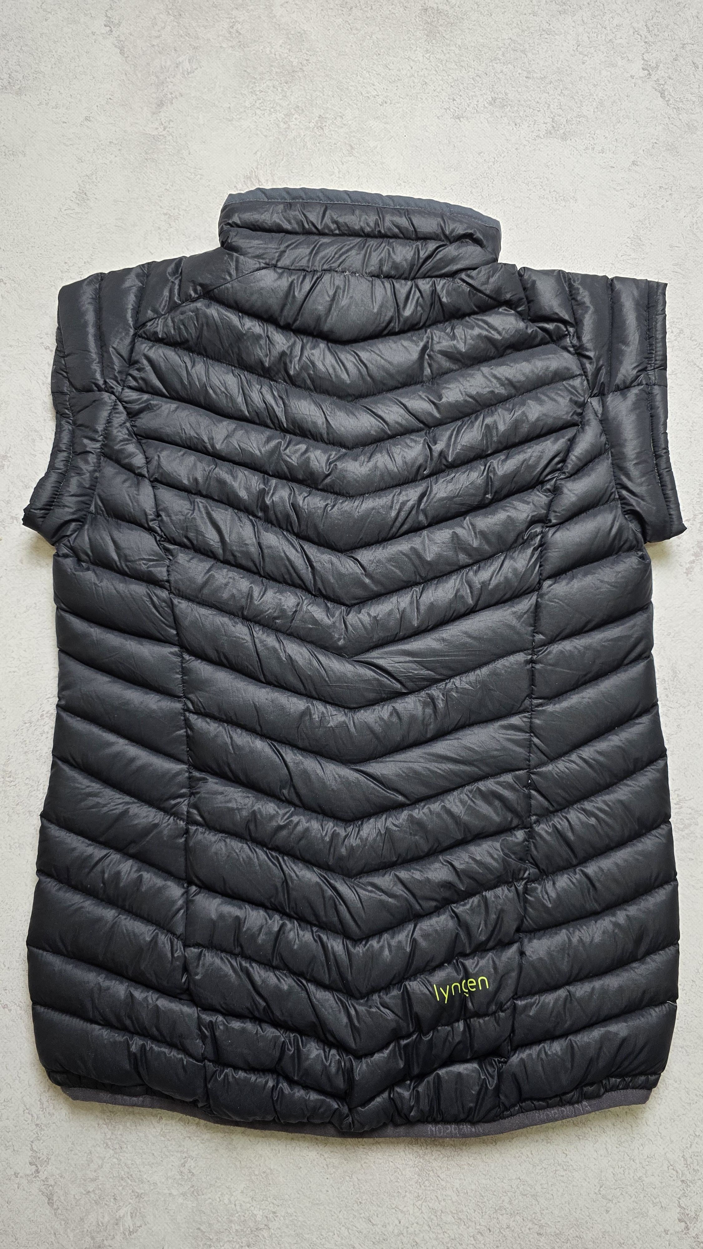 Norrona Norrona lyngen light weight down 750 jacket packable vest Size XS / US 0-2 / IT 36-38 - 2 Thumbnail