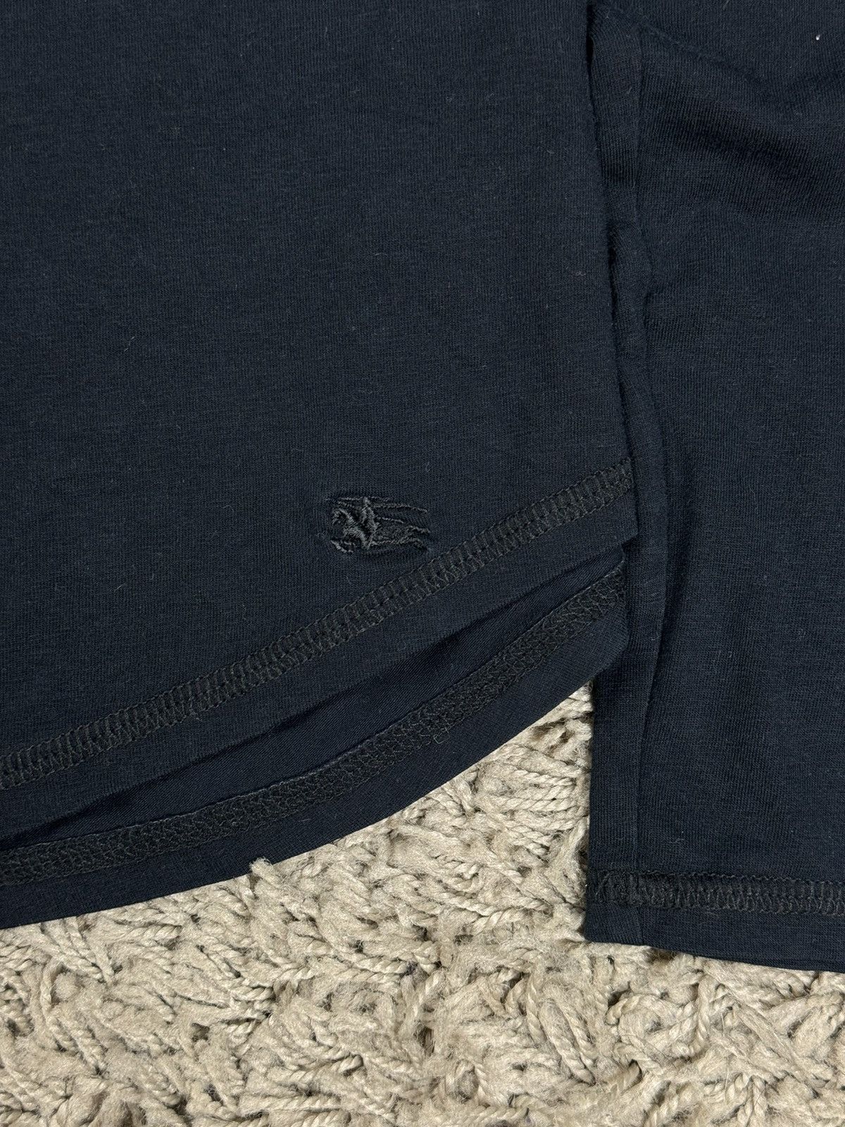 Burberry Classic black longsleeve t shirt Burberry original item Size M / US 6-8 / IT 42-44 - 3 Thumbnail