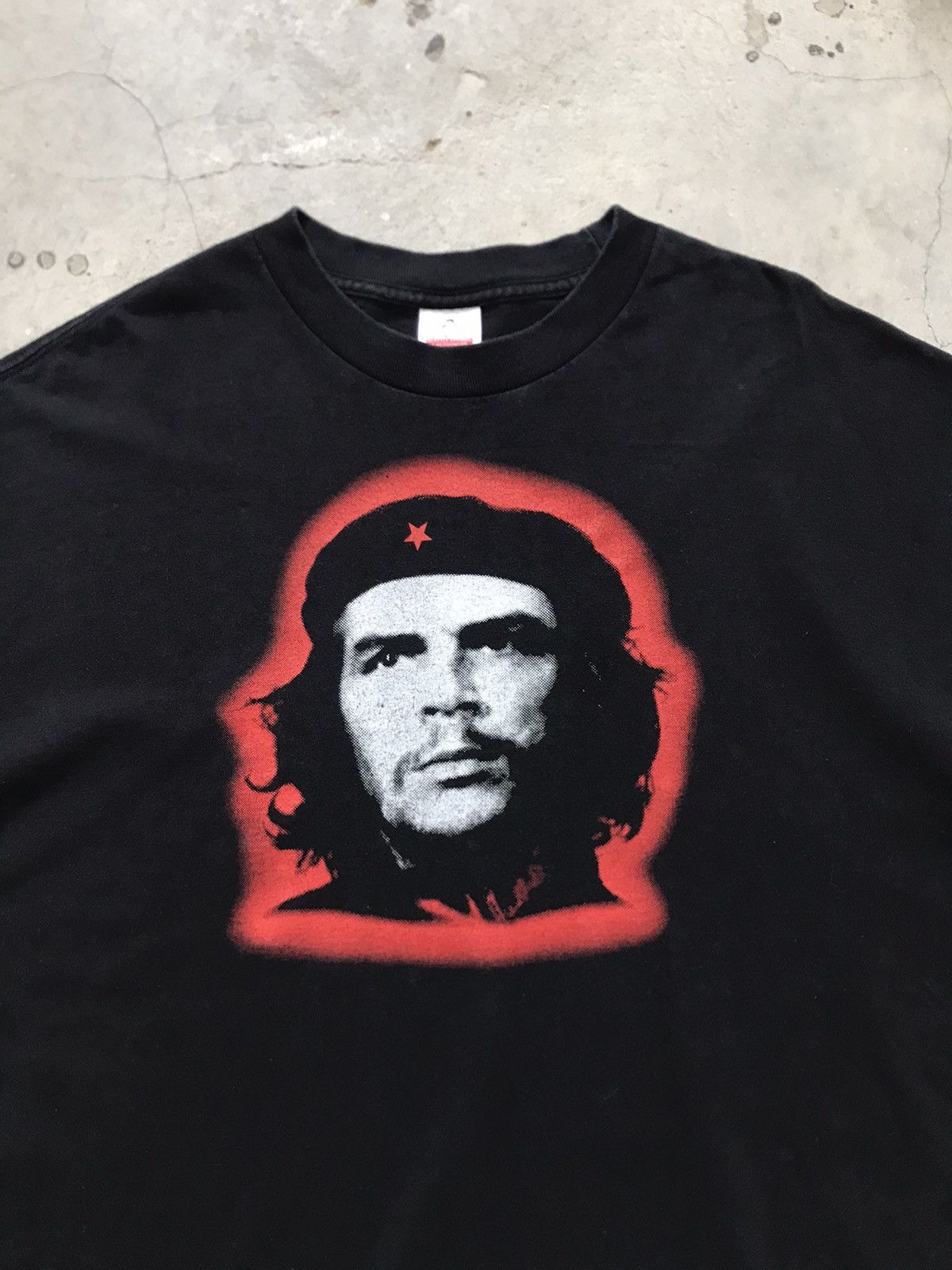 Vintage Vintage Che Guevara T-shirt Size US XL / EU 56 / 4 - 2 Thumbnail