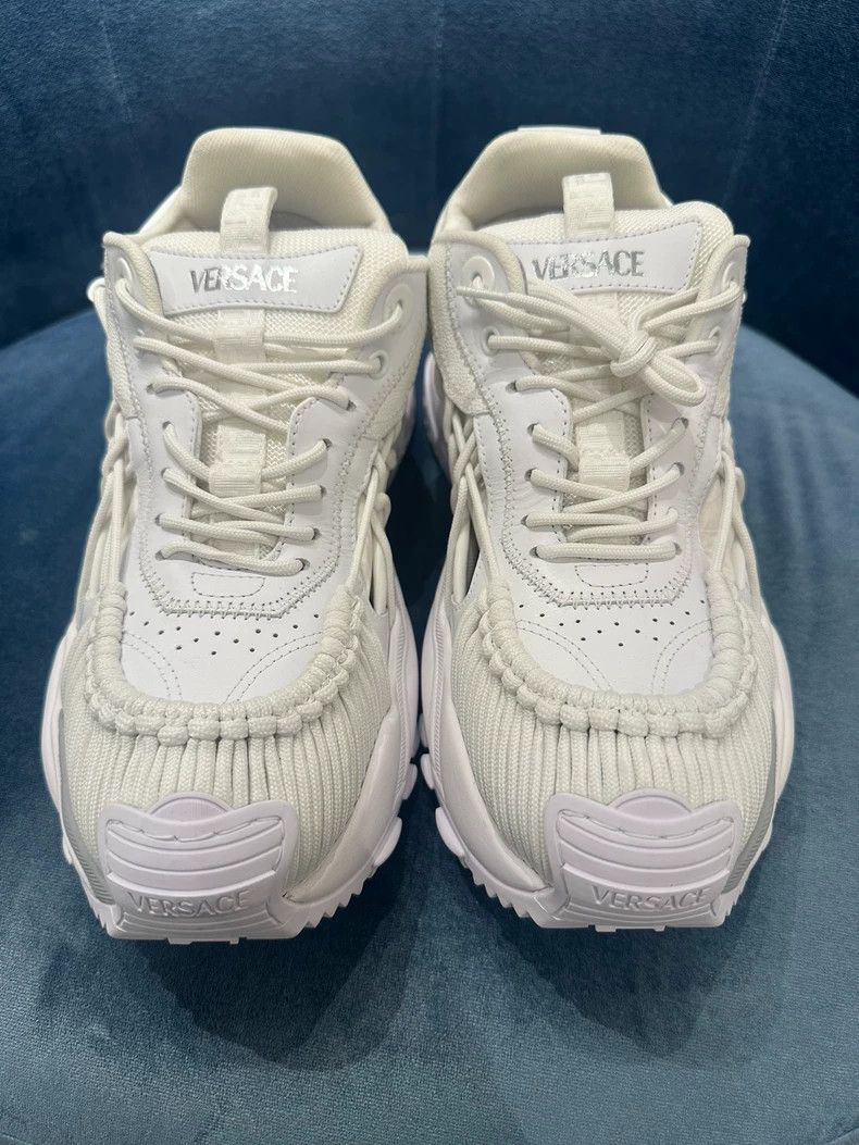 Versace Versace Hollow low-top casual shoes Size US 9 / EU 42 - 2 Thumbnail