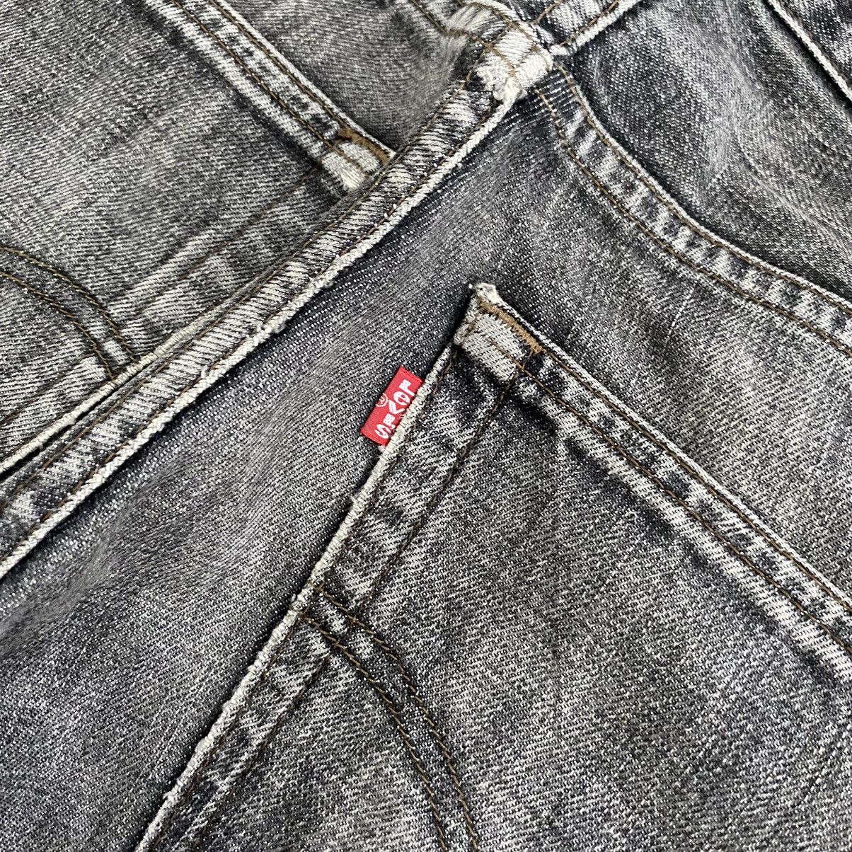 Levi's VTG 2003 Levi’s 505 Faded Grey Denim Jeans Size US 32 / EU 48 - 22 Thumbnail