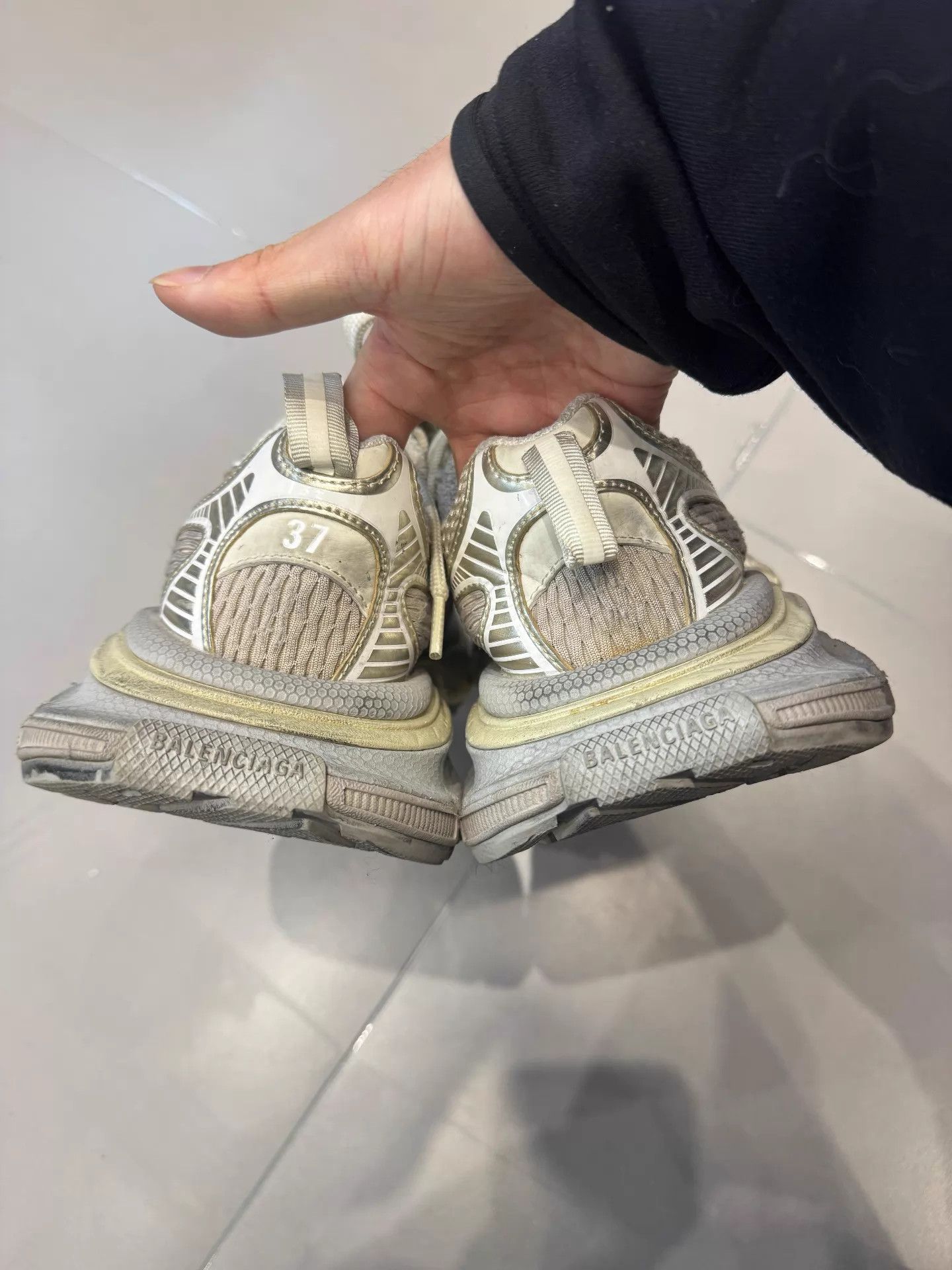 Balenciaga Balenciaga Women's Off-White Lace-Up Dad Sneaker 37 Size US 6.5 / IT 36.5 - 4 Thumbnail