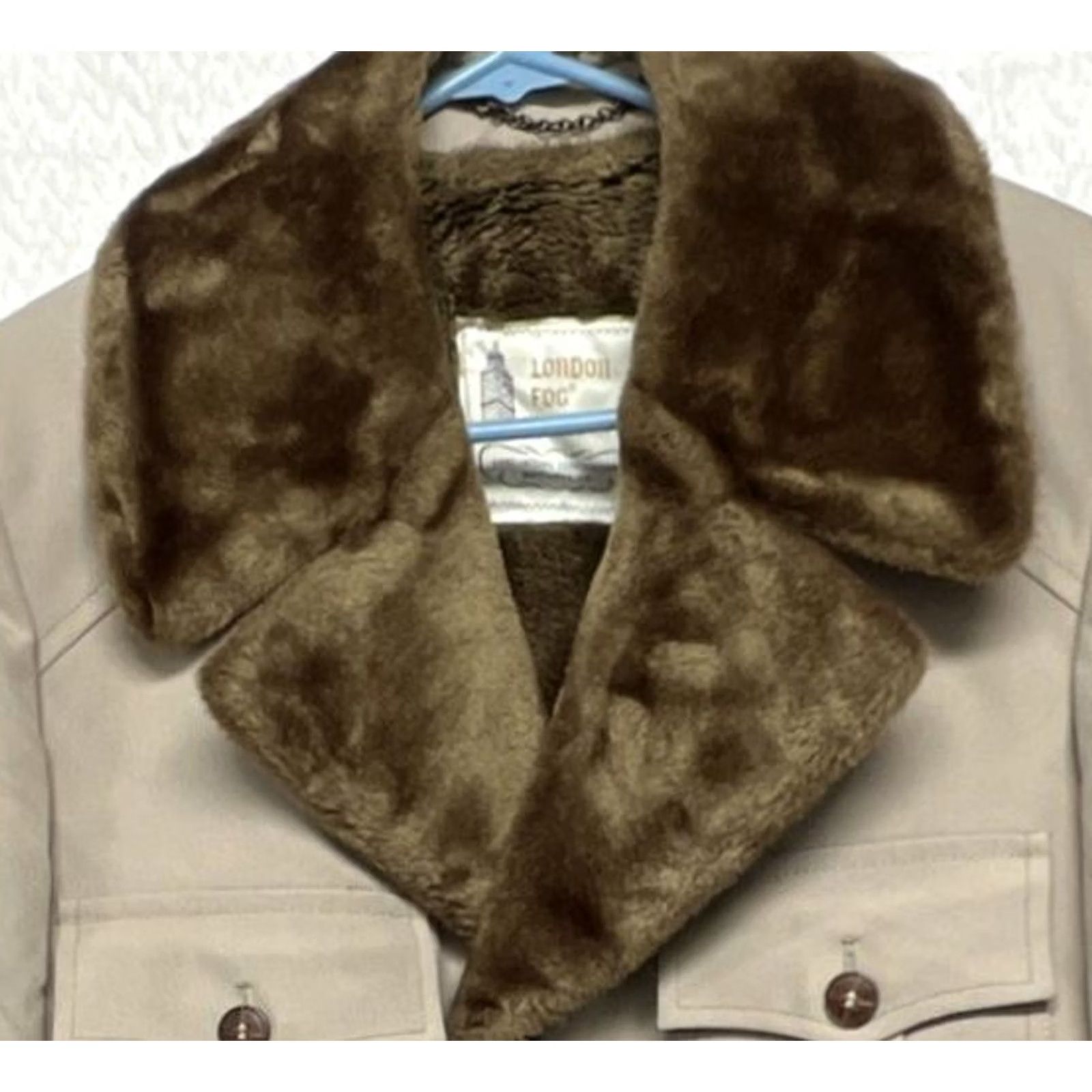 London Fog VINTAGE London Fog Coat Trench Coat Women’s M Beige Faux Fur Lined Belted Size M / US 6-8 / IT 42-44 - 2 Thumbnail