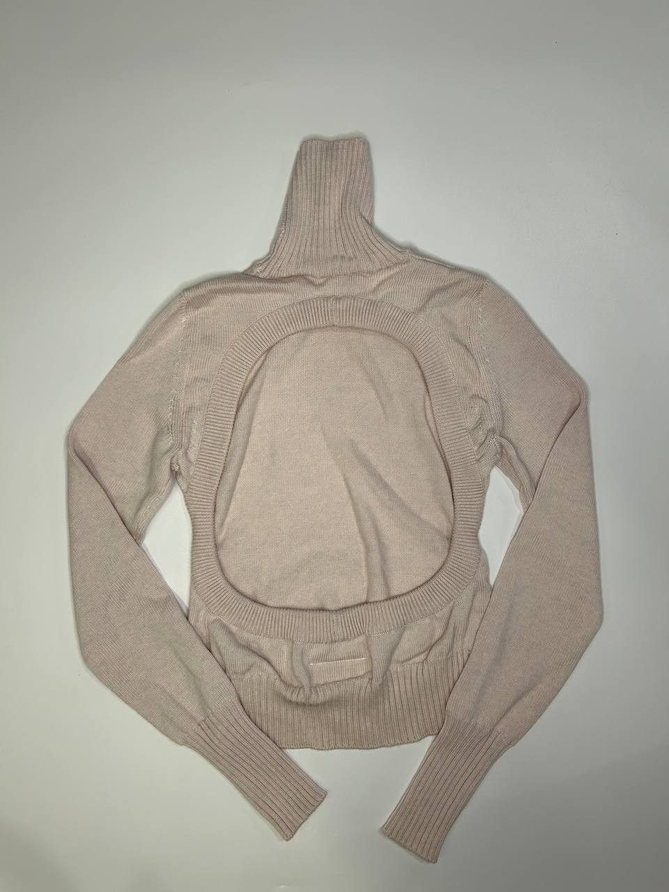 Maison Margiela MM6 Maison Margiela Open Back Sweater (1463) Size XS / US 0-2 / IT 36-38 - 1 Thumbnail