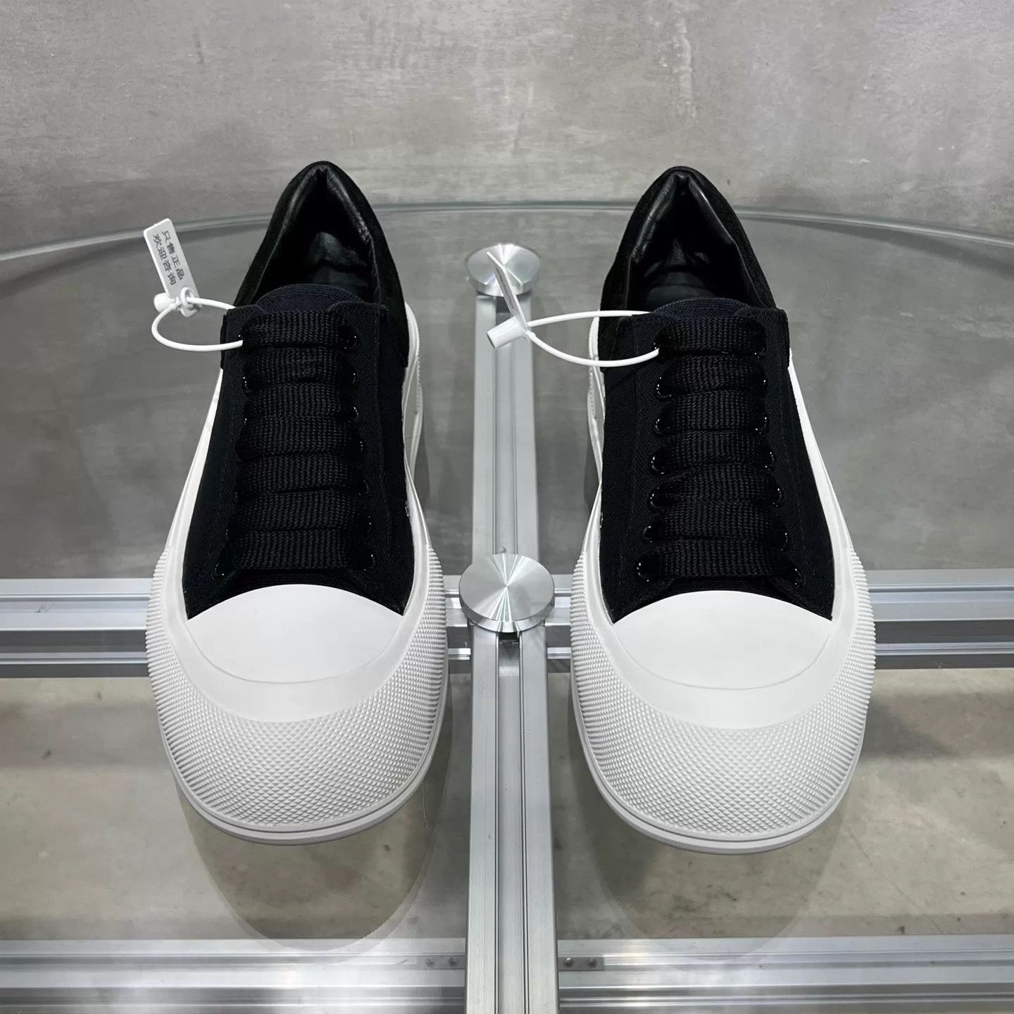 Alexander McQueen Alexander McQueen Canvas Sneaker Black White 41 Size US 8 / EU 41 - 1 Thumbnail