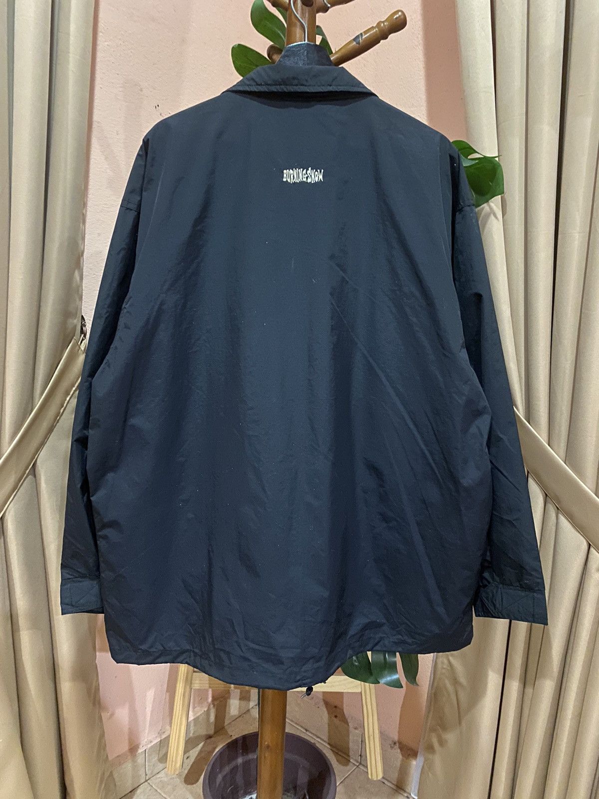 Vintage VINTAGE BURNING SNOW OVERSIZE WINDBREAKER Size US M / EU 48-50 / 2 - 7 Thumbnail