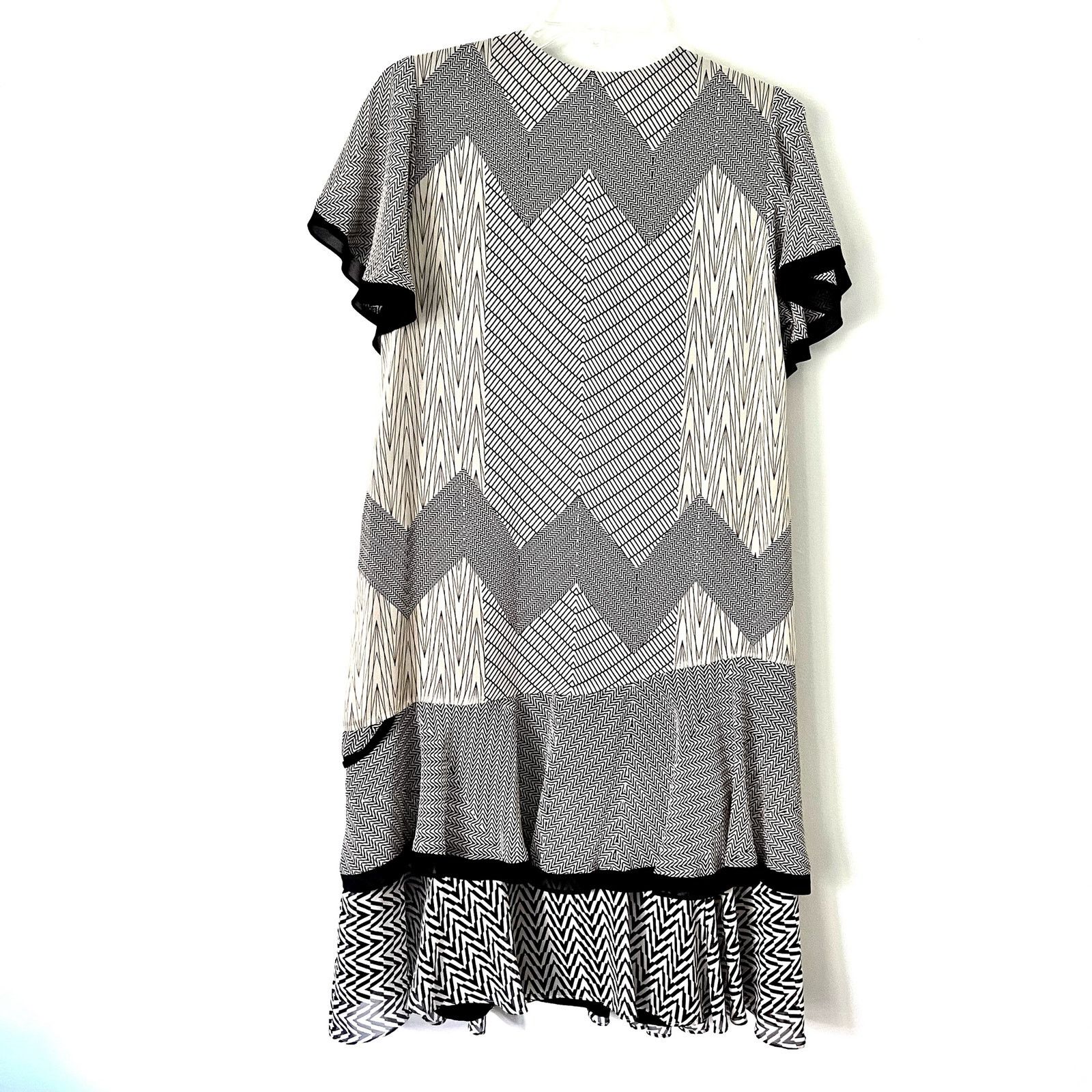 Reiss Reiss Hannah Black Cream Zigzag Flutter Sleeve Mini Dress Size S / US 4 / IT 40 - 7 Thumbnail