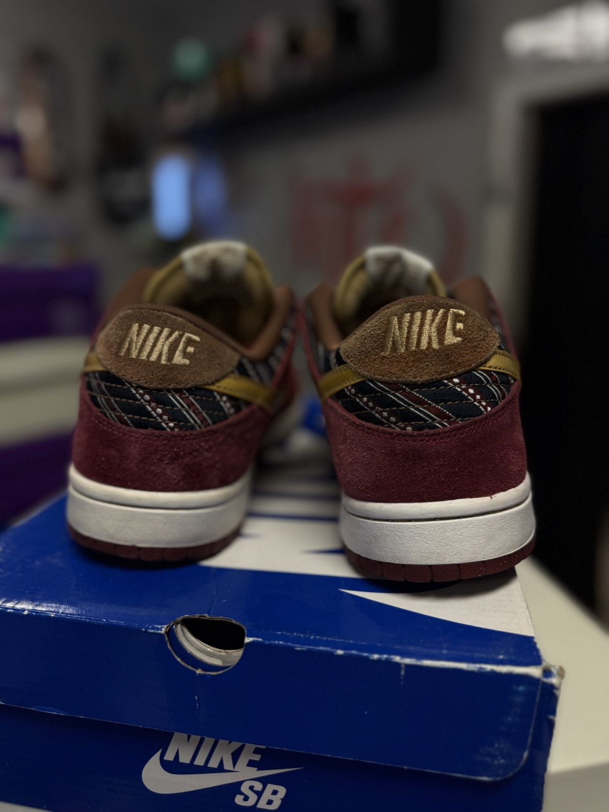 Nike Size 11 - Nike Dunk Pro SB Low Anchorman 2009 (304292-672 Size US 11 / EU 44 - 5 Thumbnail