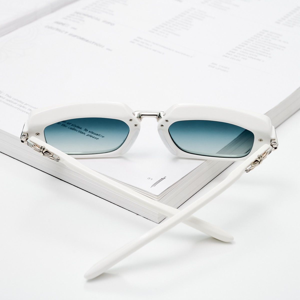 Chrome Hearts CHROME HEARTS ASSTRAVAGANT WHITE SUNGLASSES Size ONE SIZE - 7 Thumbnail