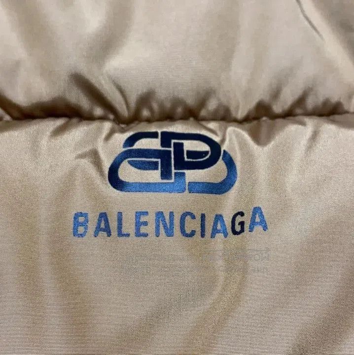 Balenciaga Balenciaga Brown Logo Long Sleeve Puffer Jacket. Size US L / EU 52-54 / 3 - 4 Thumbnail
