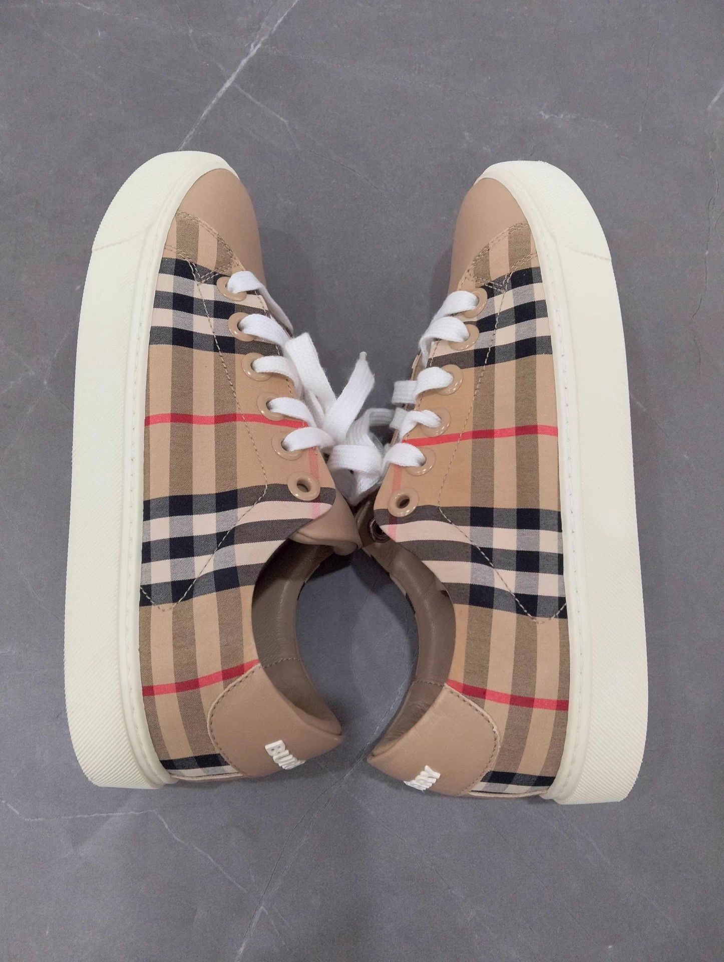 Burberry Burberry Check Sneakers women's 36.5 95 New Size US 5.5 / IT 35.5 - 3 Thumbnail