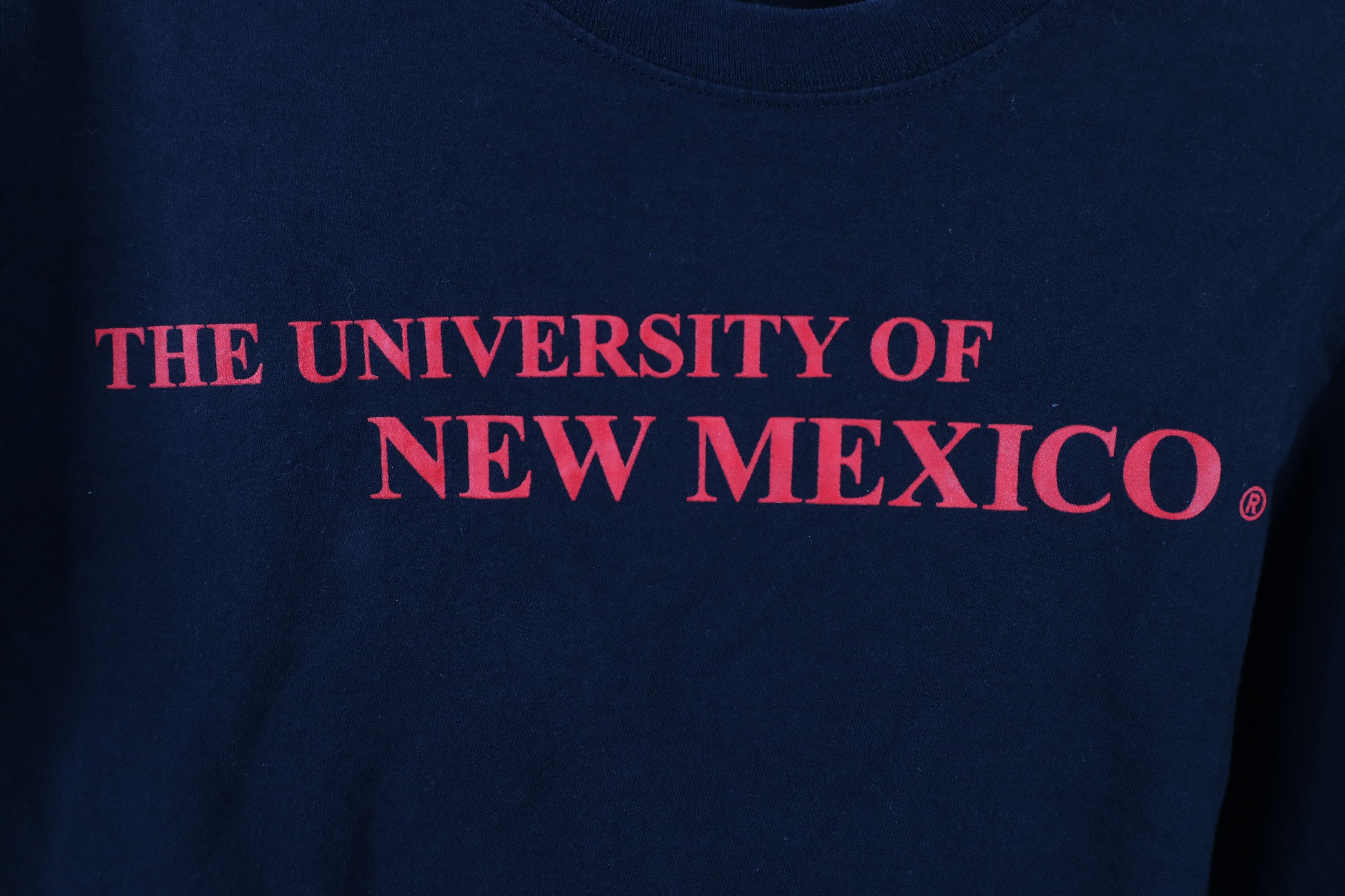 Vintage Vintage 90s All Over Print University of New Mexico T-Shirt Size US S / EU 44-46 / 1 - 4 Thumbnail