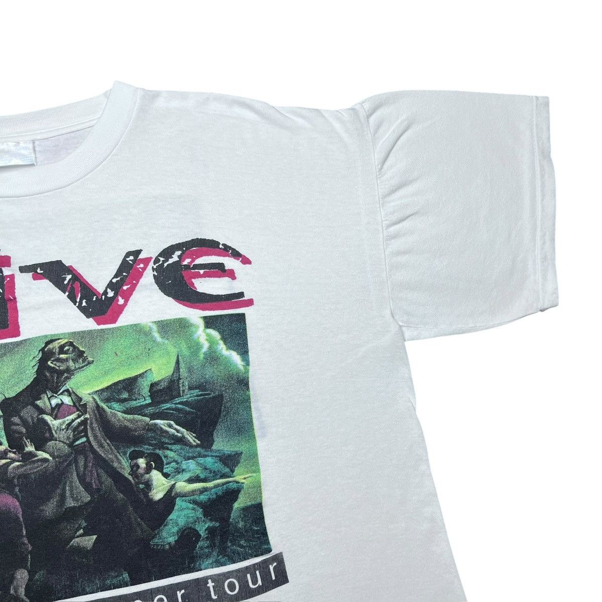 Band Tees Vintage 1995 Live Throwing Copper Tour Band Graphic T-Shirt Size US XL / EU 56 / 4 - 8 Thumbnail