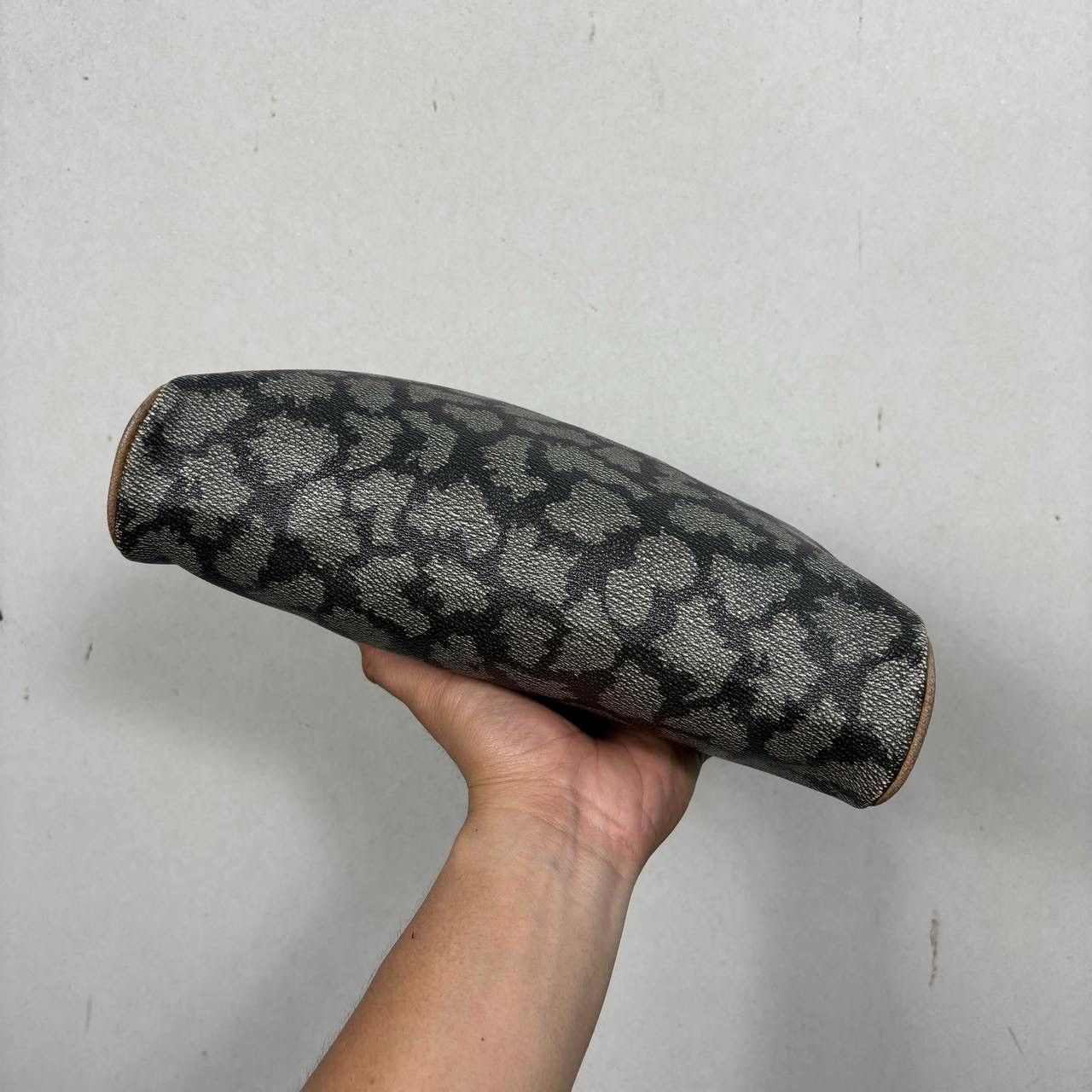 Yves Saint Laurent Vintage YSL Giraffe Print Clutch Bag Pouch 80s 90s Authentic Size ONE SIZE - 5 Thumbnail