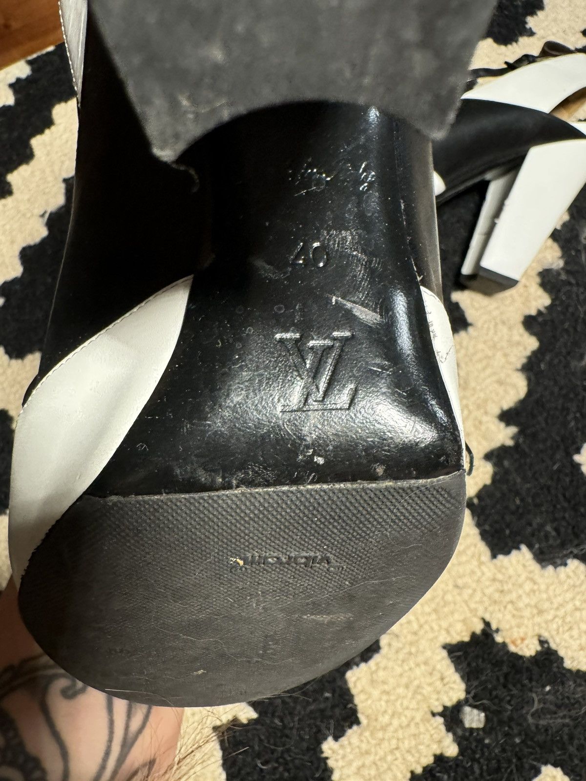Louis Vuitton Louis Vuitton White/Black Leather Headline Slingback Pumps Size US 10 / IT 40 - 8 Thumbnail