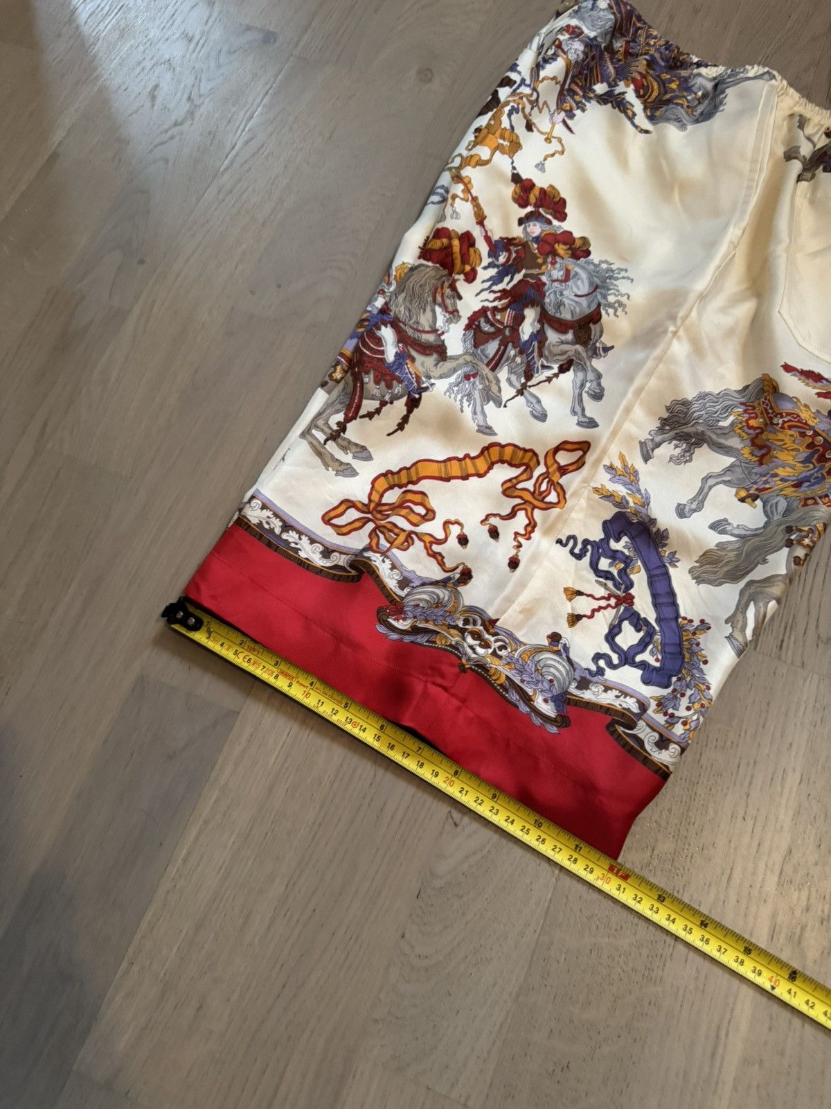 Gucci GUCCI silk shorts REAL SIZES IN PHOTOS BY TAPE MEASURE Size US 30 / EU 46 - 4 Thumbnail