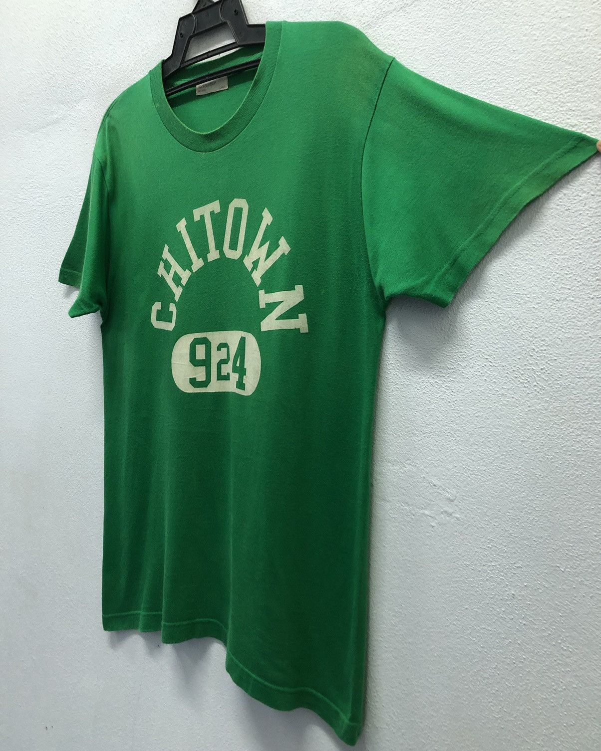 Vintage Vintage Back Number CHITOWN 924 T-Shirt Size US L / EU 52-54 / 3 - 5 Thumbnail