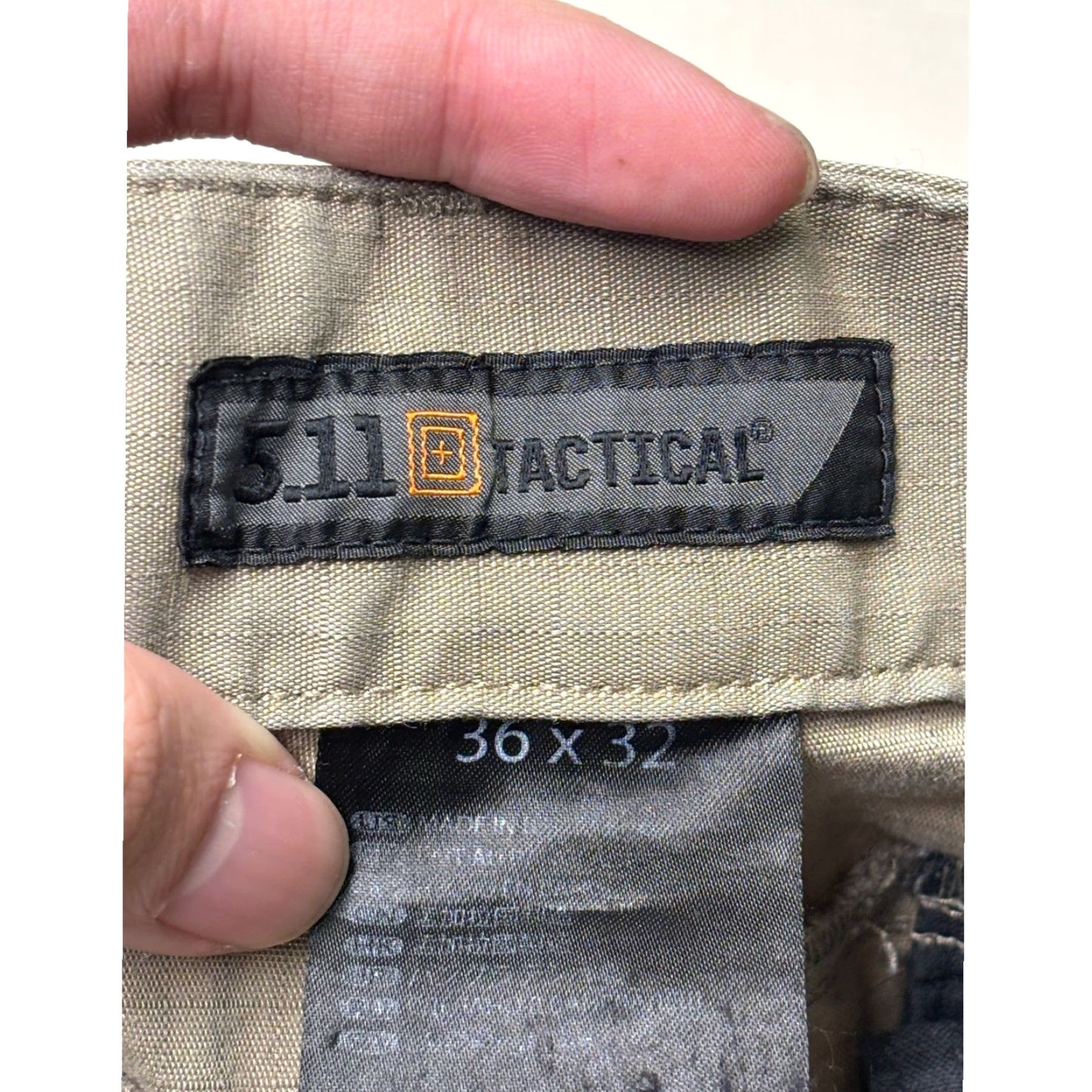 Vintage VINTAGE: No 5.11 Tactical MEN'S CARGO PANT Cargo Pants Beige 36x32 Regular Pockets Adjustable Waist Zipper Button Logo Canvas Workwear Outdoor Size US 36 / EU 52 - 6 Thumbnail