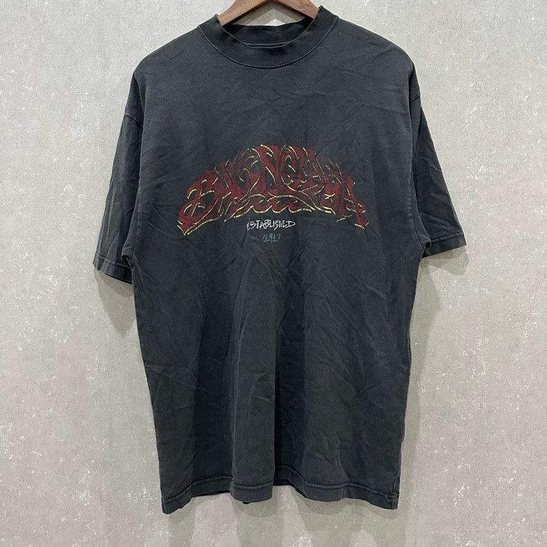 Balenciaga Balenciaga Sanskrit Black Gray Distressed Short Sleeve (Si Size US XS / EU 42 / 0 - 1 Thumbnail