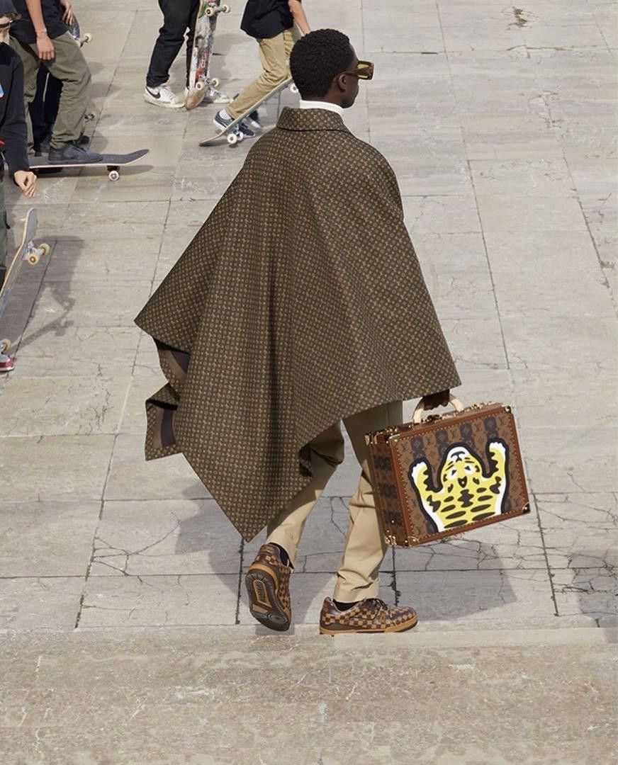 Louis Vuitton × Nigo LOUIS VUITTON x NIGO Monogram Cloak Brown L Size US L / EU 52-54 / 3 - 14 Thumbnail