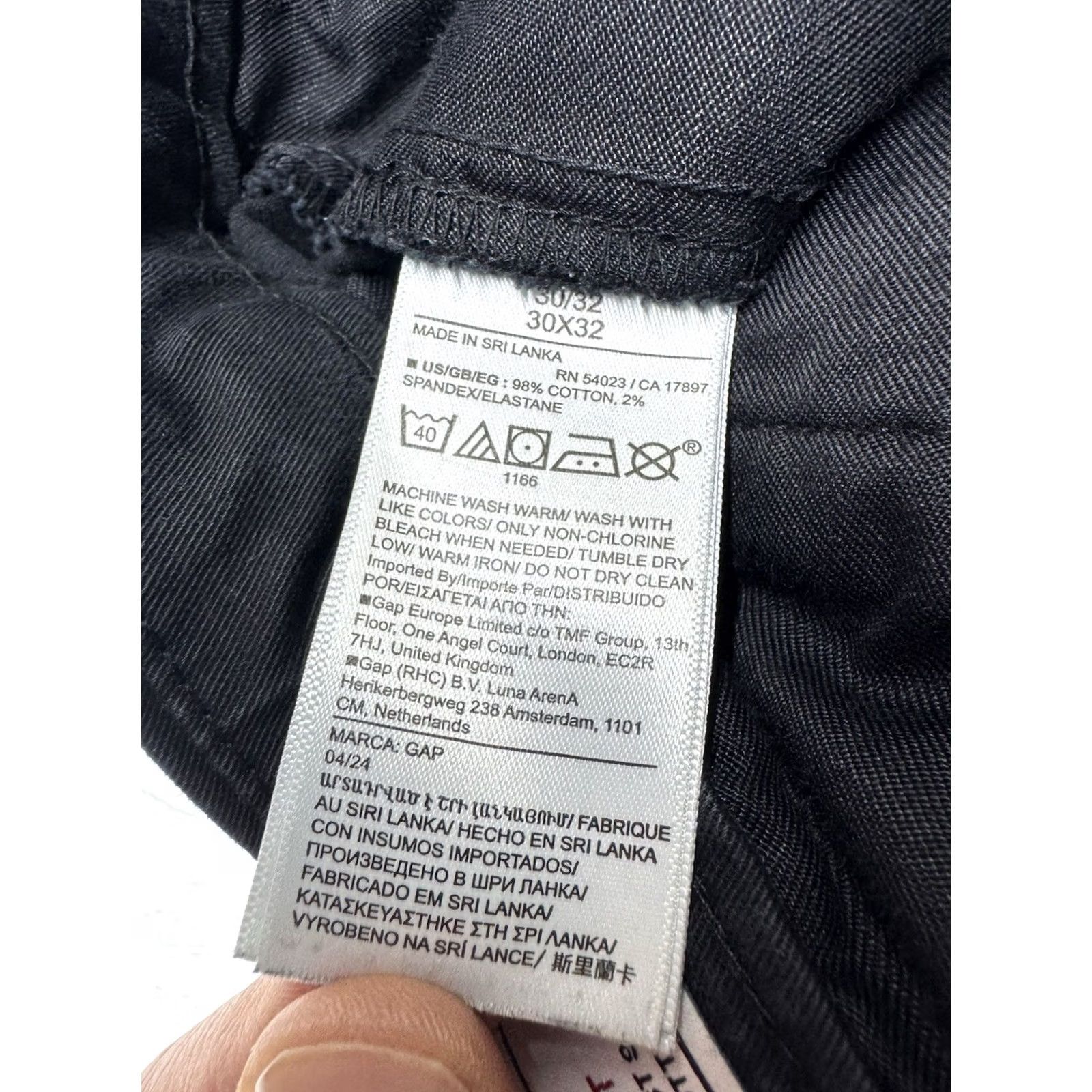Gap Gap Khakis Pants Baggy Fit Black 30x29 Mens Modern Chinos Flat Front Cotton Spandex Pockets Easy Care Size US 30 / EU 46 - 4 Thumbnail