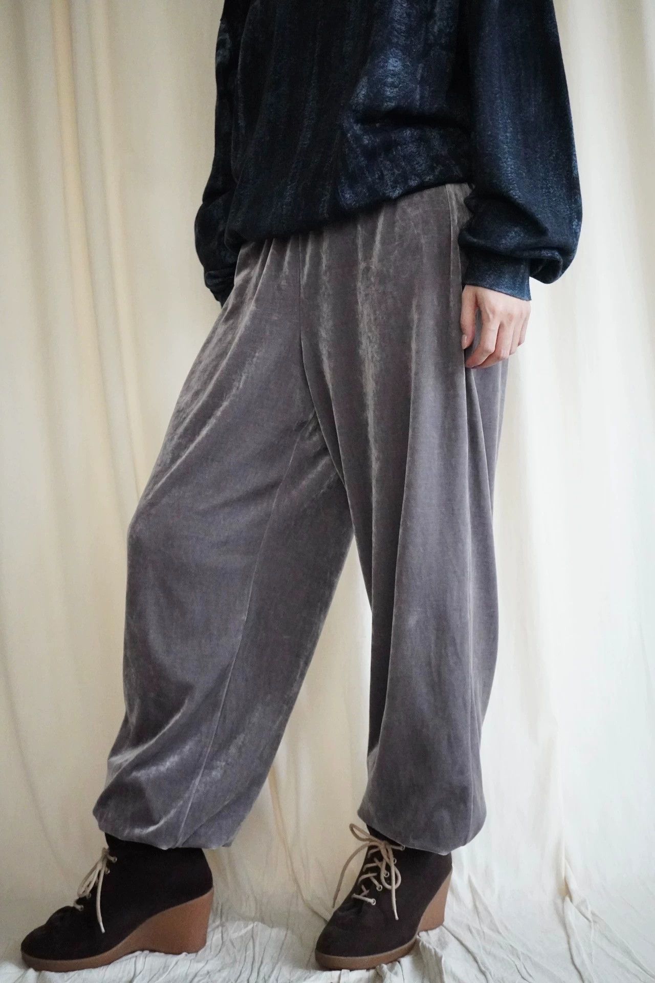 Issey Miyake Issey Miyake 1991 Blue-Gray Velvet Lantern Trousers L Size 28" / US 6 / IT 42 - 5 Thumbnail