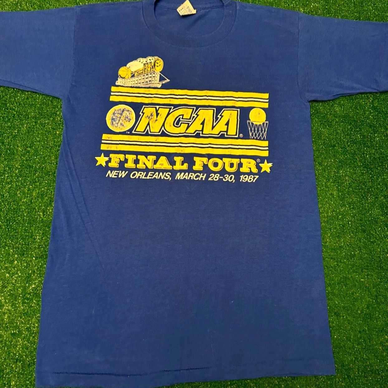 NCAA VINTAGE 80s Final Four NCAA 1987 New Orleans Basketball VTG Shirt M Blue Mens Shirt Size US M / EU 48-50 / 2 - 3 Thumbnail