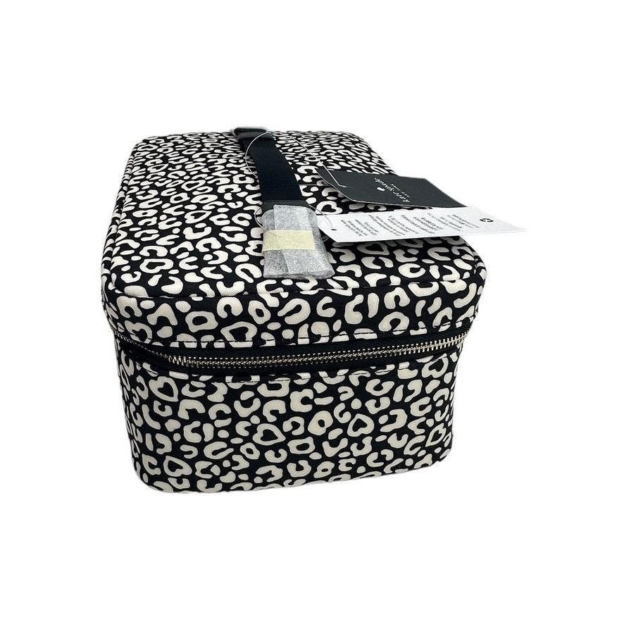 Kate Spade Kate Spade Chelsea Leopard Heart Travel Cosmetic Bag Size ONE SIZE - 3 Thumbnail