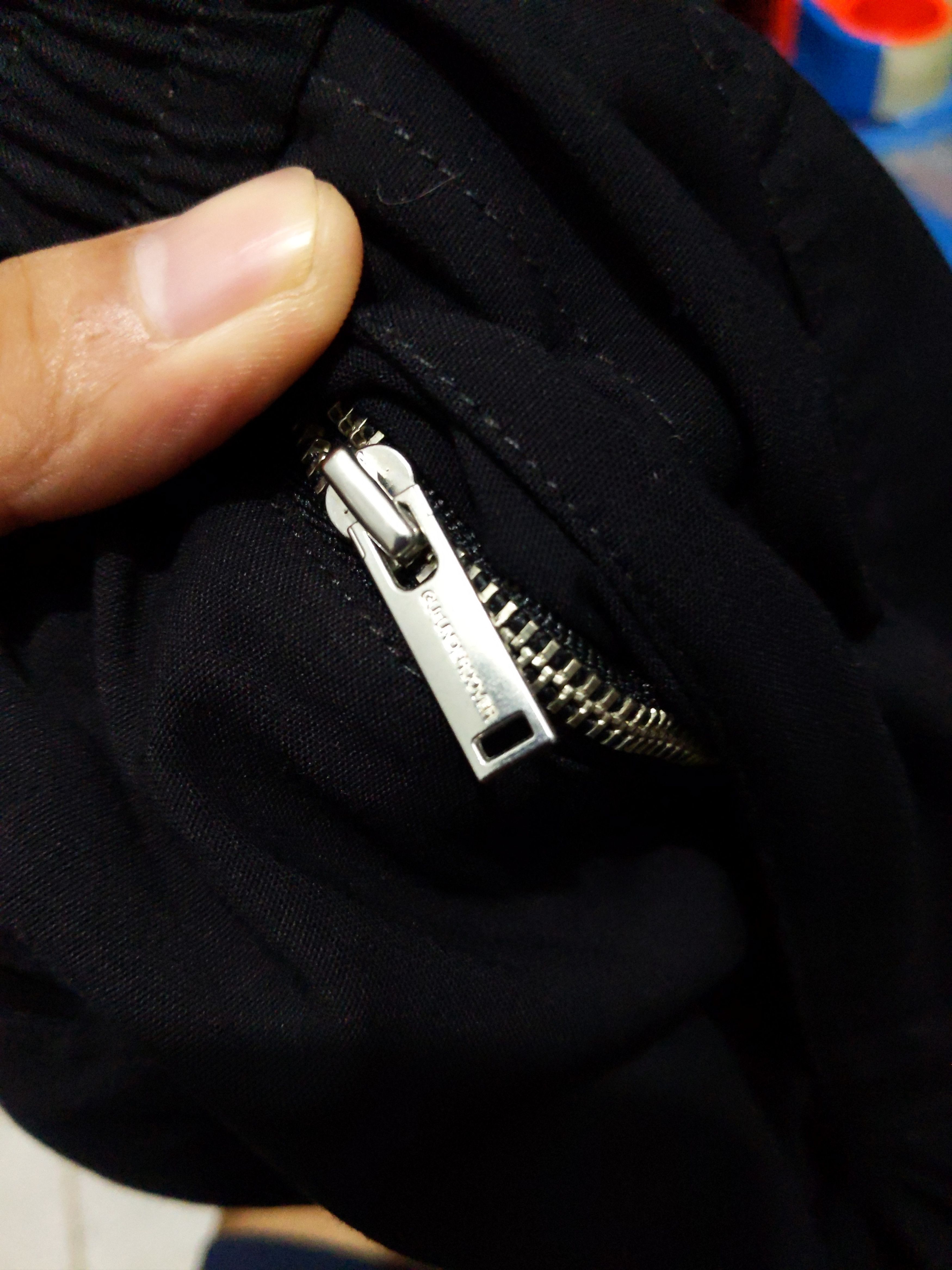 GU × Undercover GU X UNDERCOVER JUN TAKAHASHI CARGO JOGGER MULTI ZIP Size US 32 / EU 48 - 14 Thumbnail