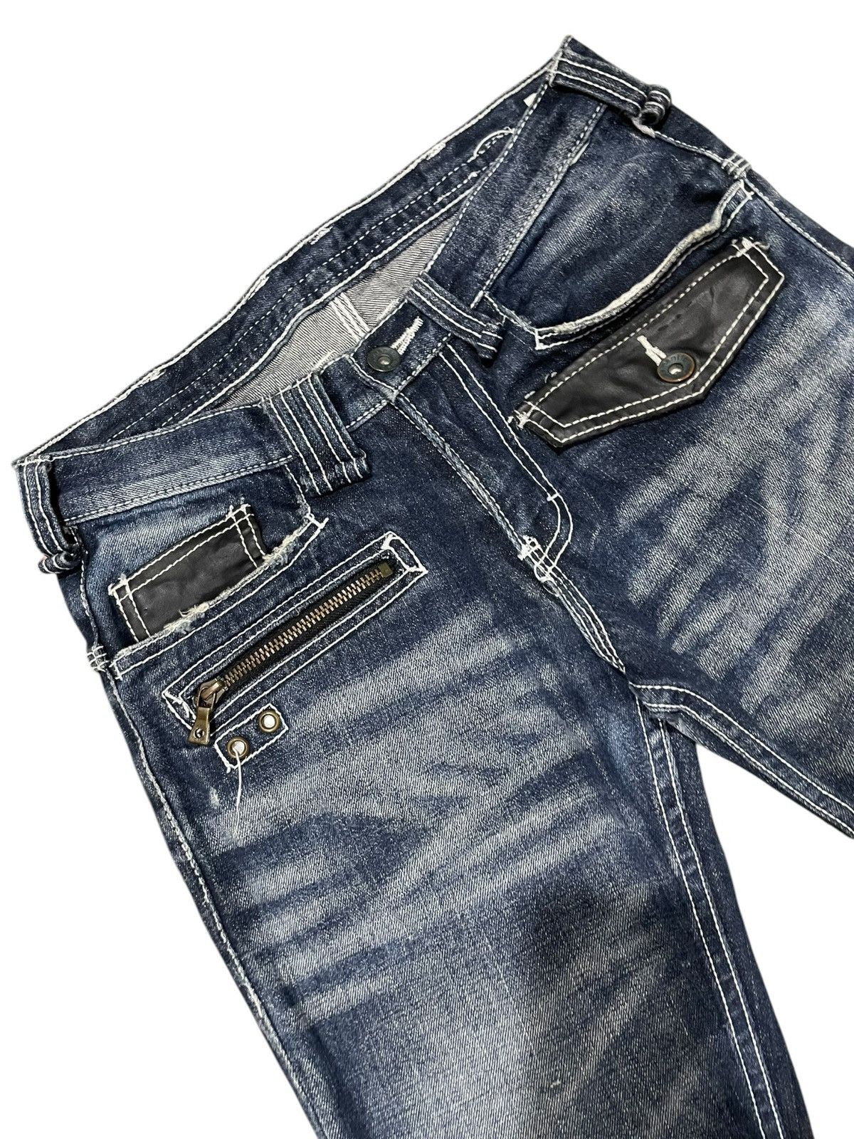 Le Grande Bleu (L.G.B.) Semantic Design Rockers Lowrise Jeans Size US 30 / EU 46 - 11 Thumbnail