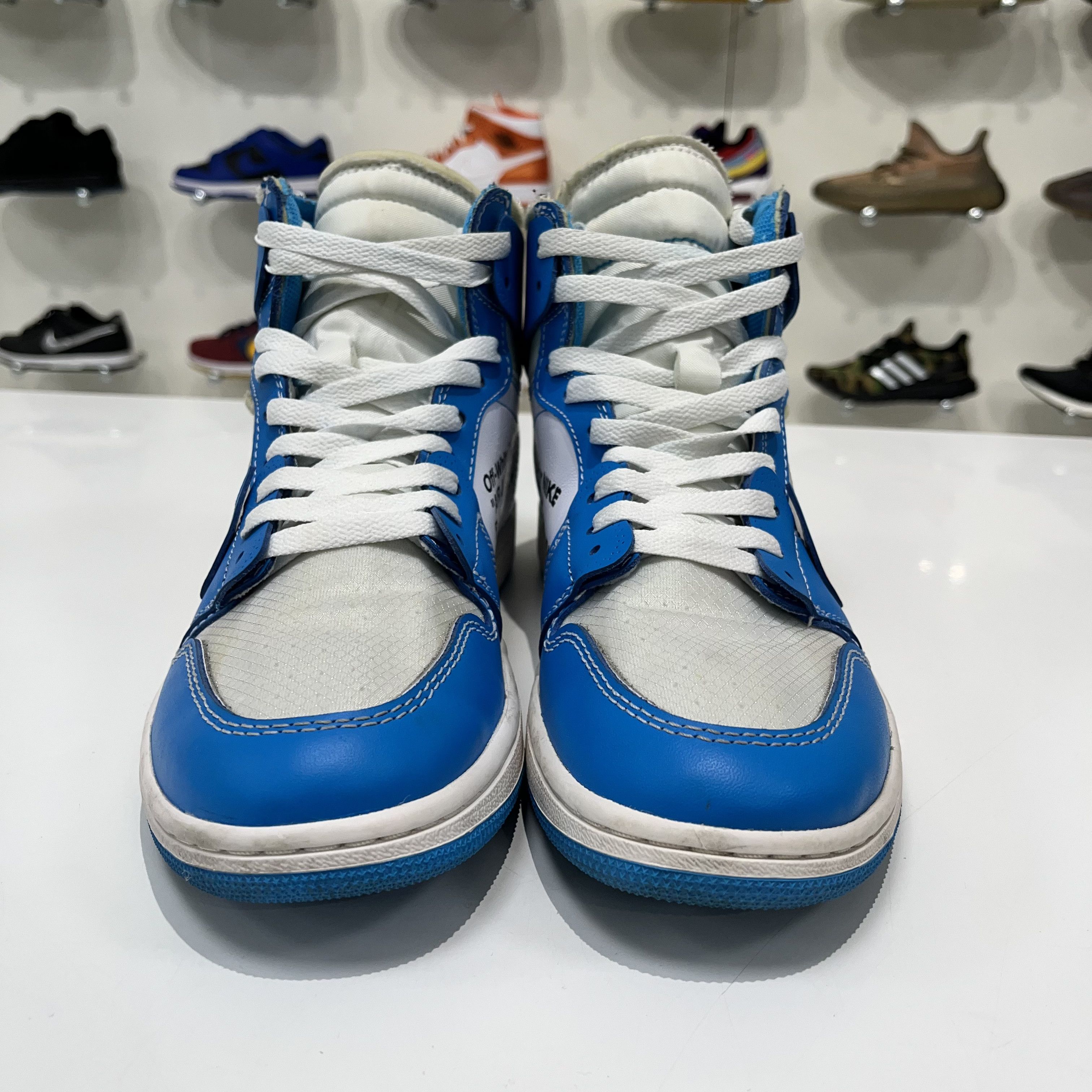 Nike × Off-White Air Jordan 1 Retro High OG x Off-White UNC Size US 8.5 / EU 41-42 - 9 Thumbnail